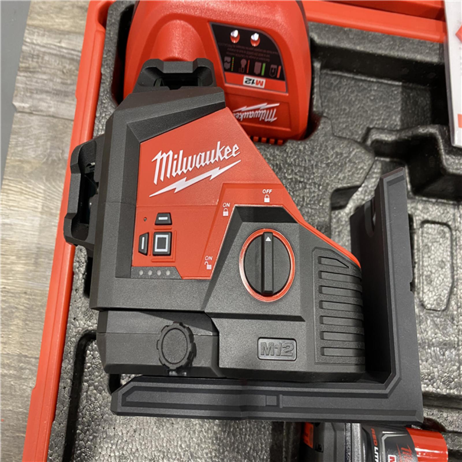 AS-IS Milwaukee 12-Volt Lithium-Ion Cordless Green 250 ft. 3-Plane Laser Level Kit