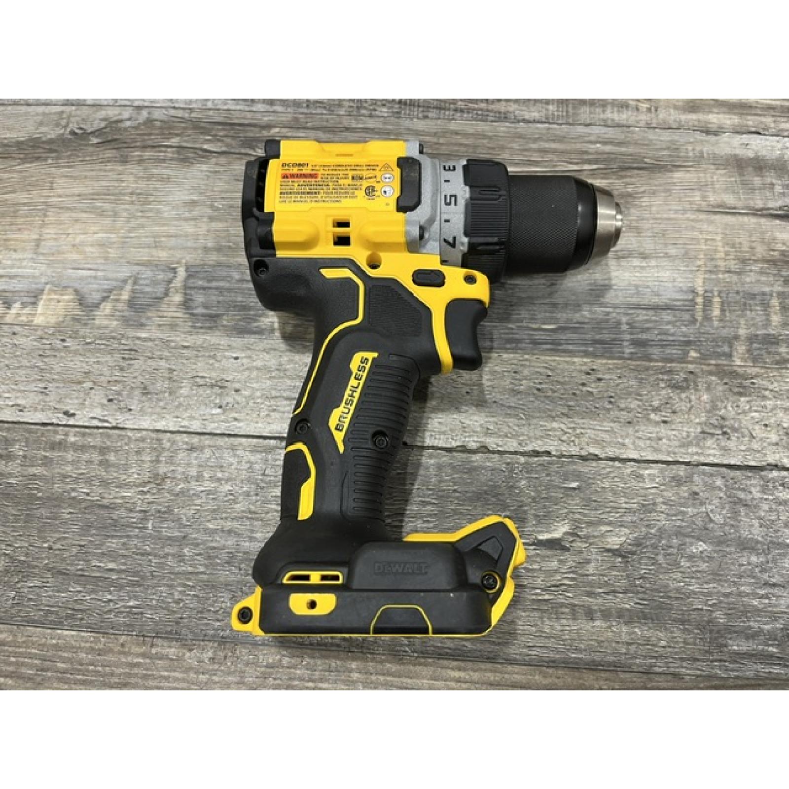 AS-IS DEWALT 20V XR Lithium-Ion Cordless Brushless 1/2 in. Drill/Driver Kit