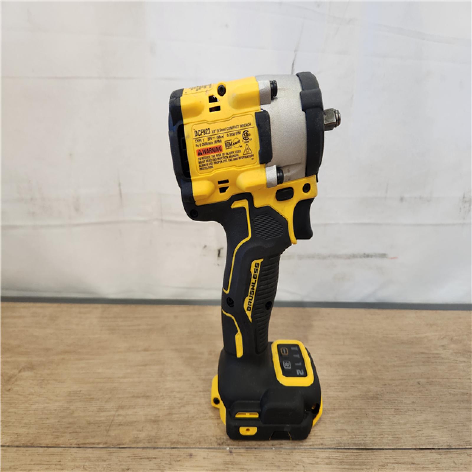 AS-IS- DEWALT 20V Atomic 3/8 Impact Wrench