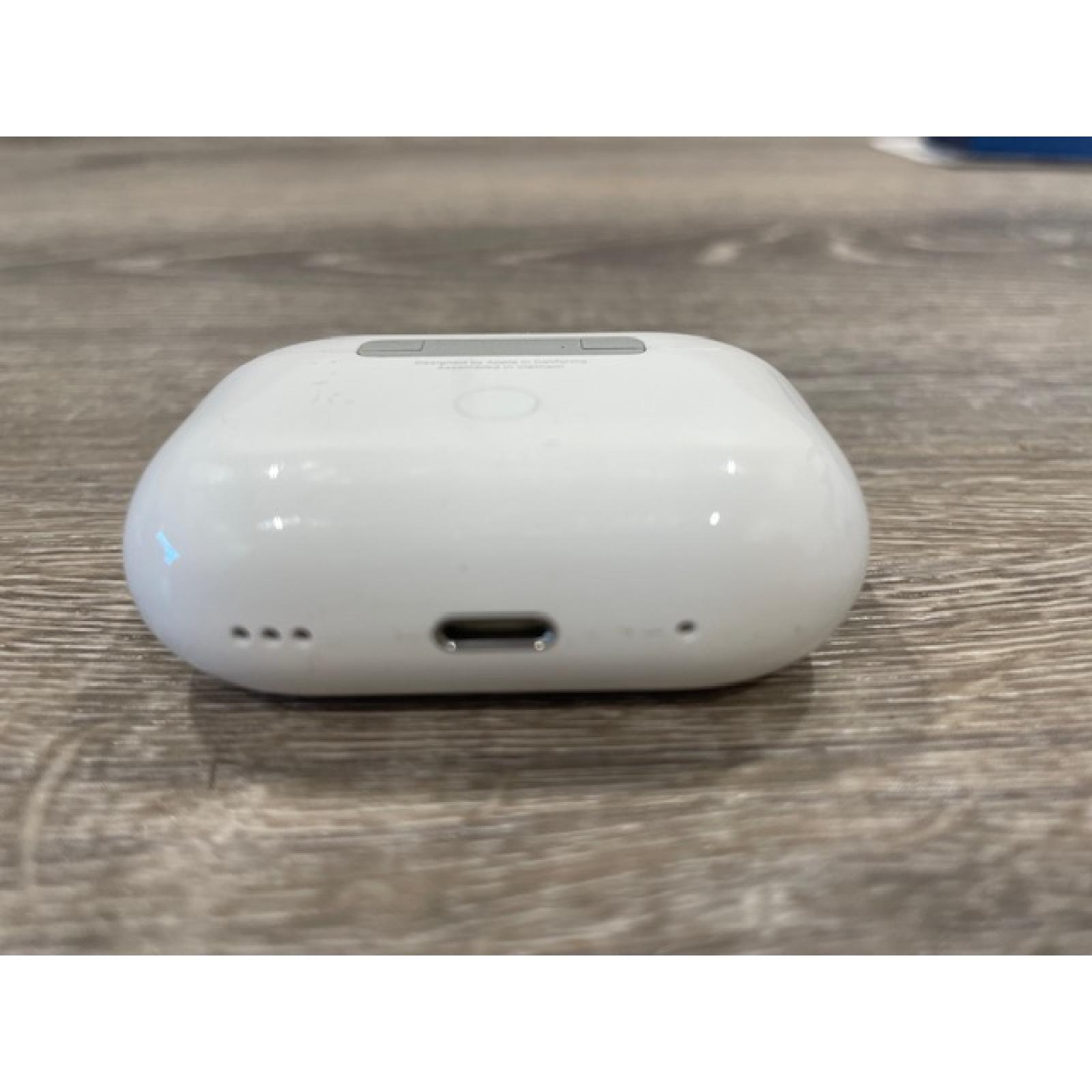 AS-IS Apple AirPods Pro 2 MagSafe Charging Case (Lightning)