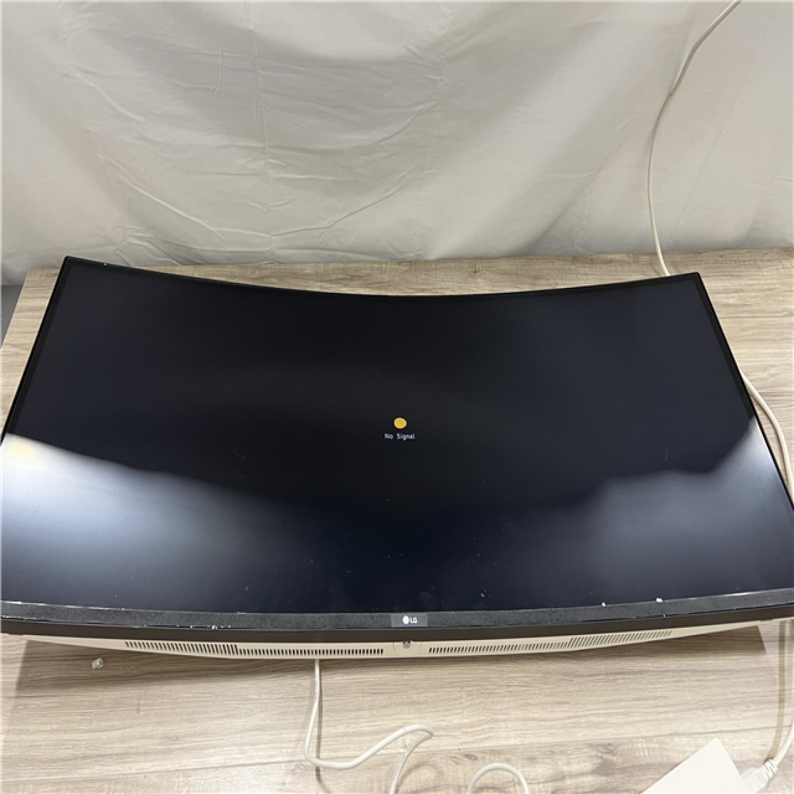 AS-IS LG 38WN95C-W 38 Inch UltraWide QHD+ IPS Curved Monitor with Thunderbolt™ 3 Connectivity