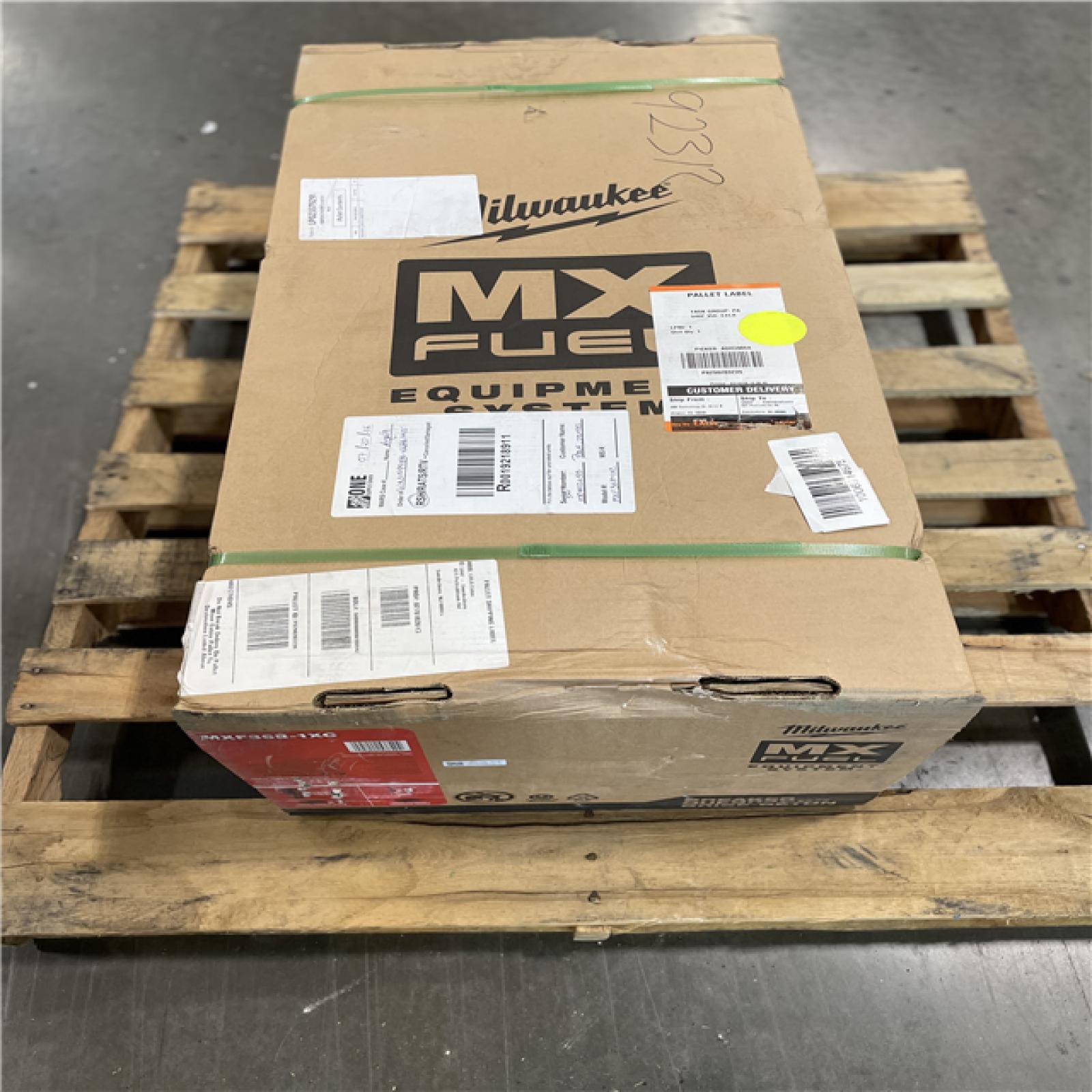 DALLAS LOCATION- AS-IS MILWAUKEE MX FUEL Lithium-Ion Cordless 1-1/8 in. Breaker KIT