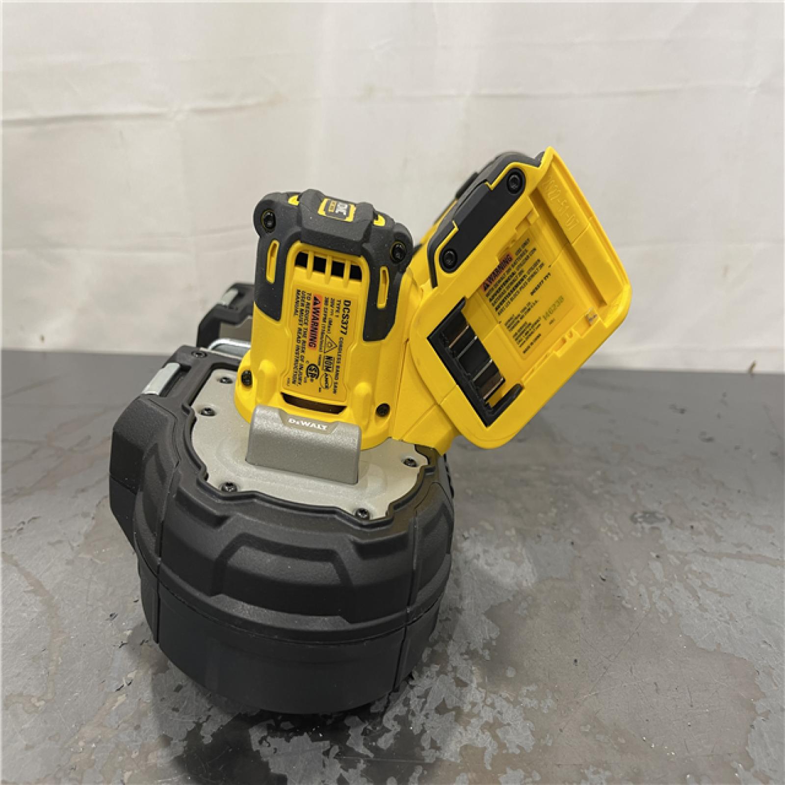 AS-IS- Dewalt DCS377B 20V MAX ATOMIC Brushless Cordless 1-3/4 Compact Bandsaw (Tool-Only)