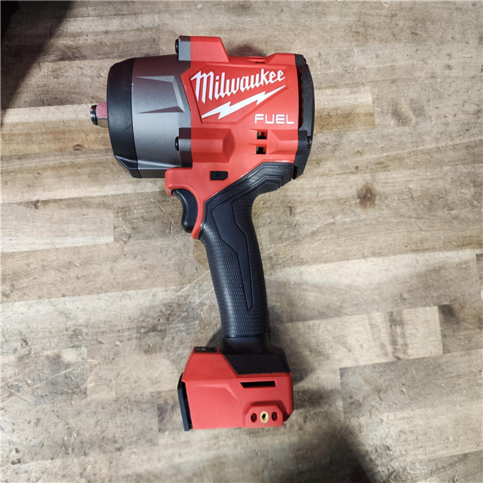 HOUSTON LOCATION - AS-IS Milwaukee M18 FUEL 18V Lithium-Ion Brushless Cordless 1/2 in. Impact Wrench w/Friction Ring Kit