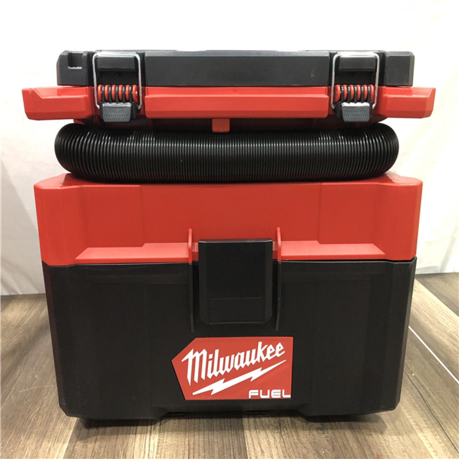 AS-IS Milwaukee FUEL PACKOUT 18-Volt Lithium-Ion Cordless 2.5 Gal. Wet/Dry Vacuum (Vacuum-Only)