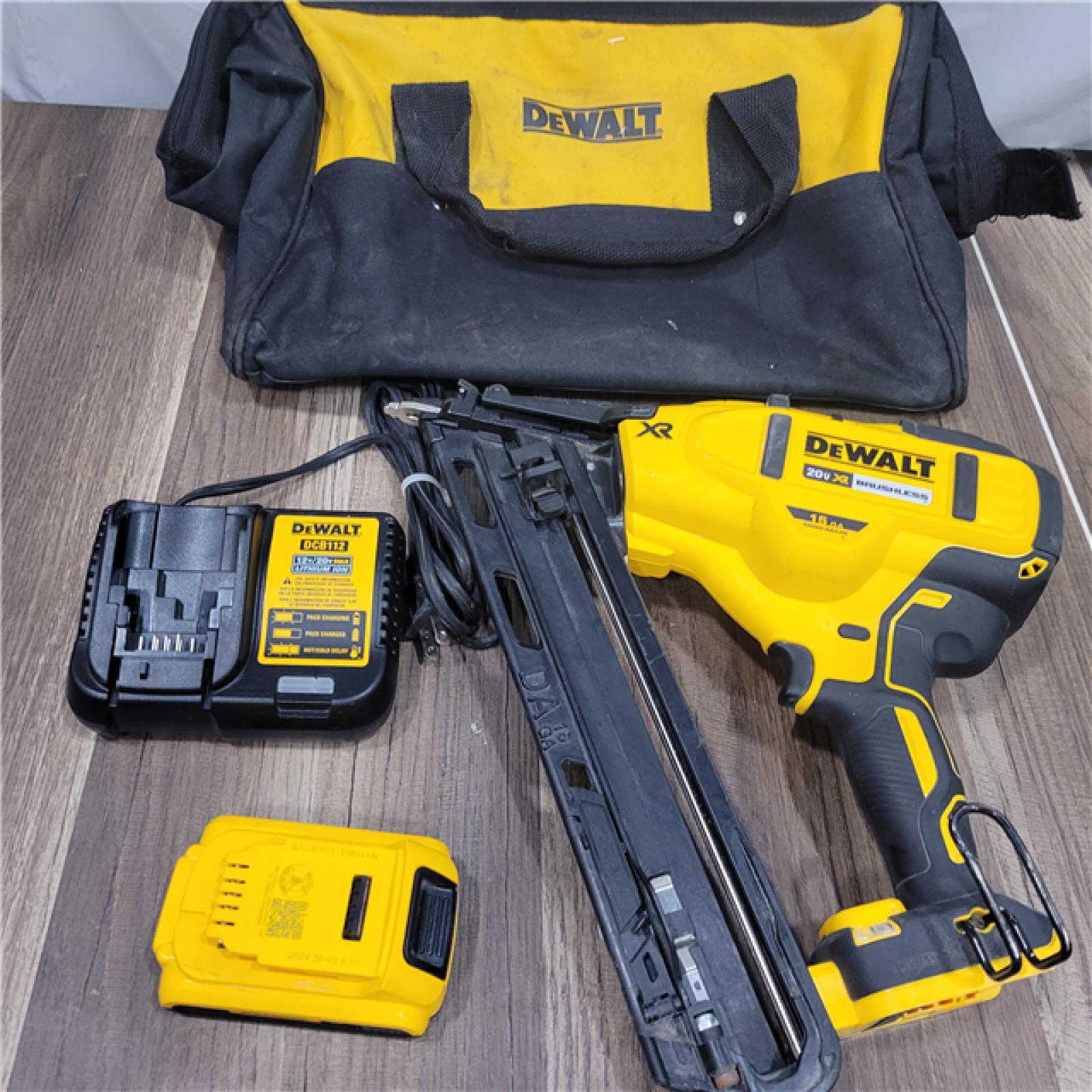AS-IS DeWalt 20V MAX XR 15 Ga. Cordless 34 Deg Nailer Kit (Battery & Charger) 20 V