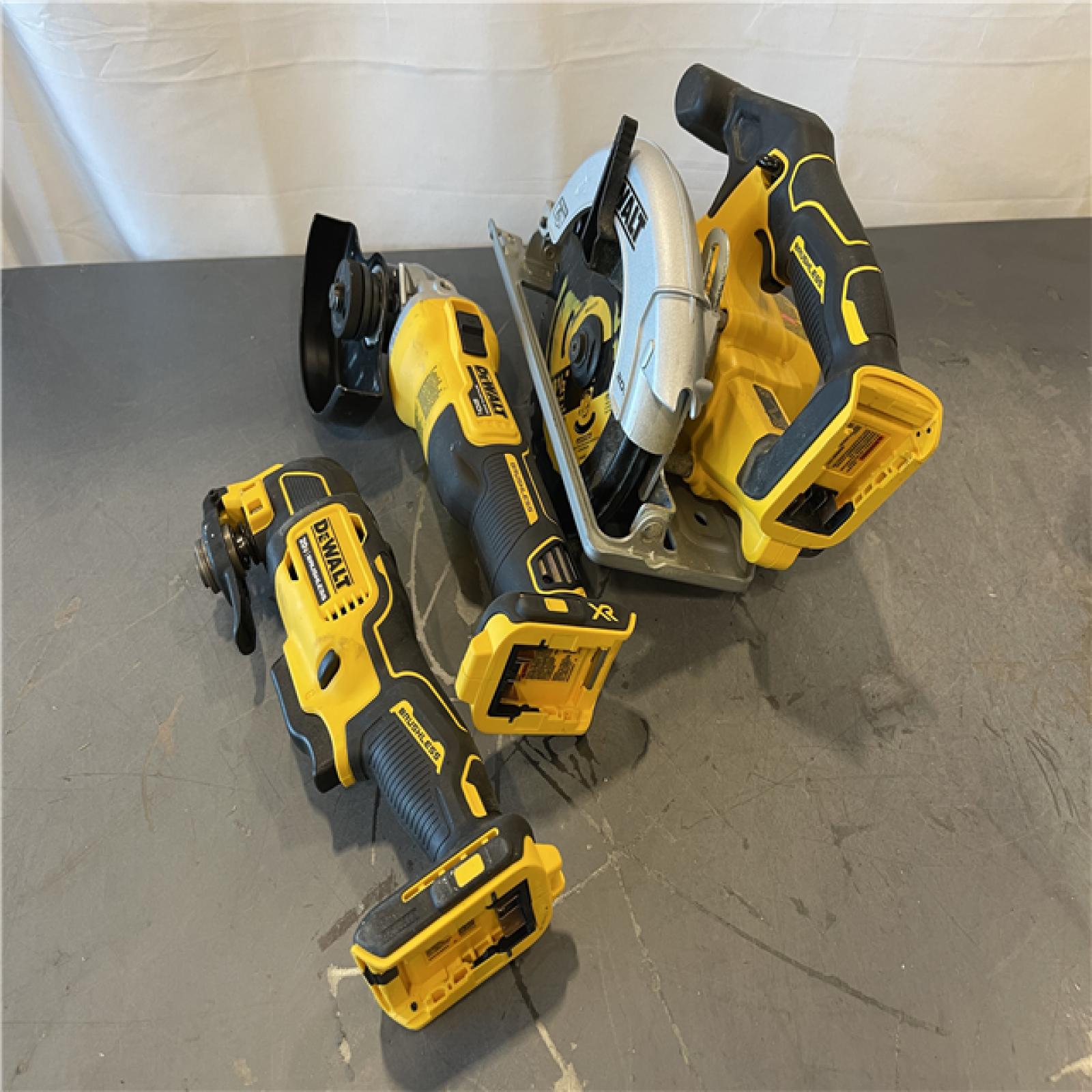 AS-IS - DEWALT 20-Volt MAX ToughSystem Lithium-Ion 6-Tool Cordless Combo Kit