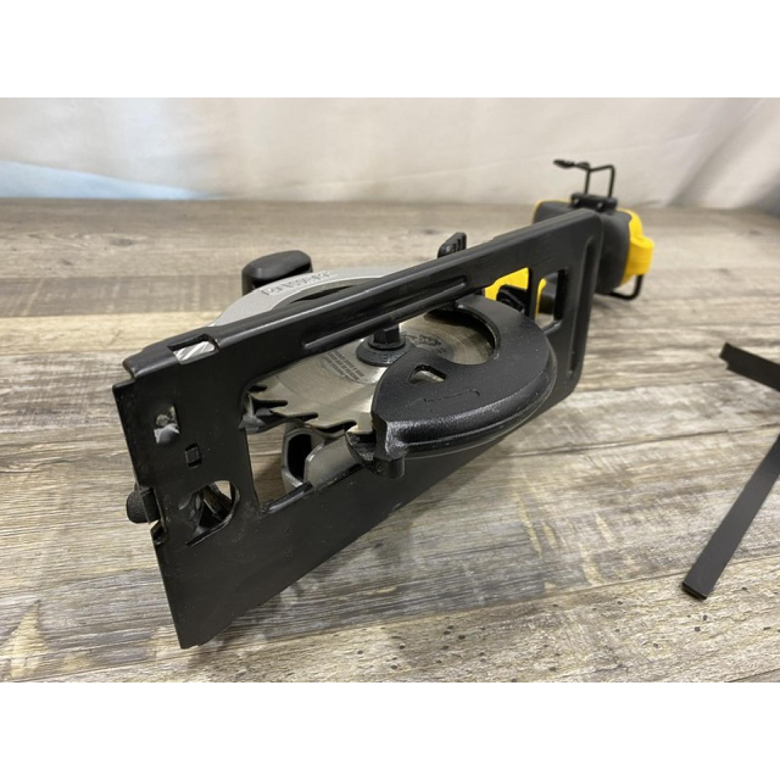 AS-IS DEWALT ATOMIC 20V MAX Cordless Brushless 4-1/2 in. Circular Saw (Tool Only)