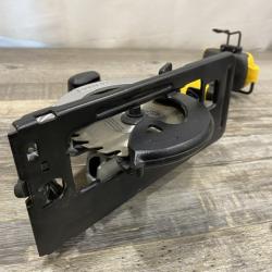 AS-IS DEWALT ATOMIC 20V MAX Cordless Brushless 4-1/2 in. Circular Saw (Tool Only)