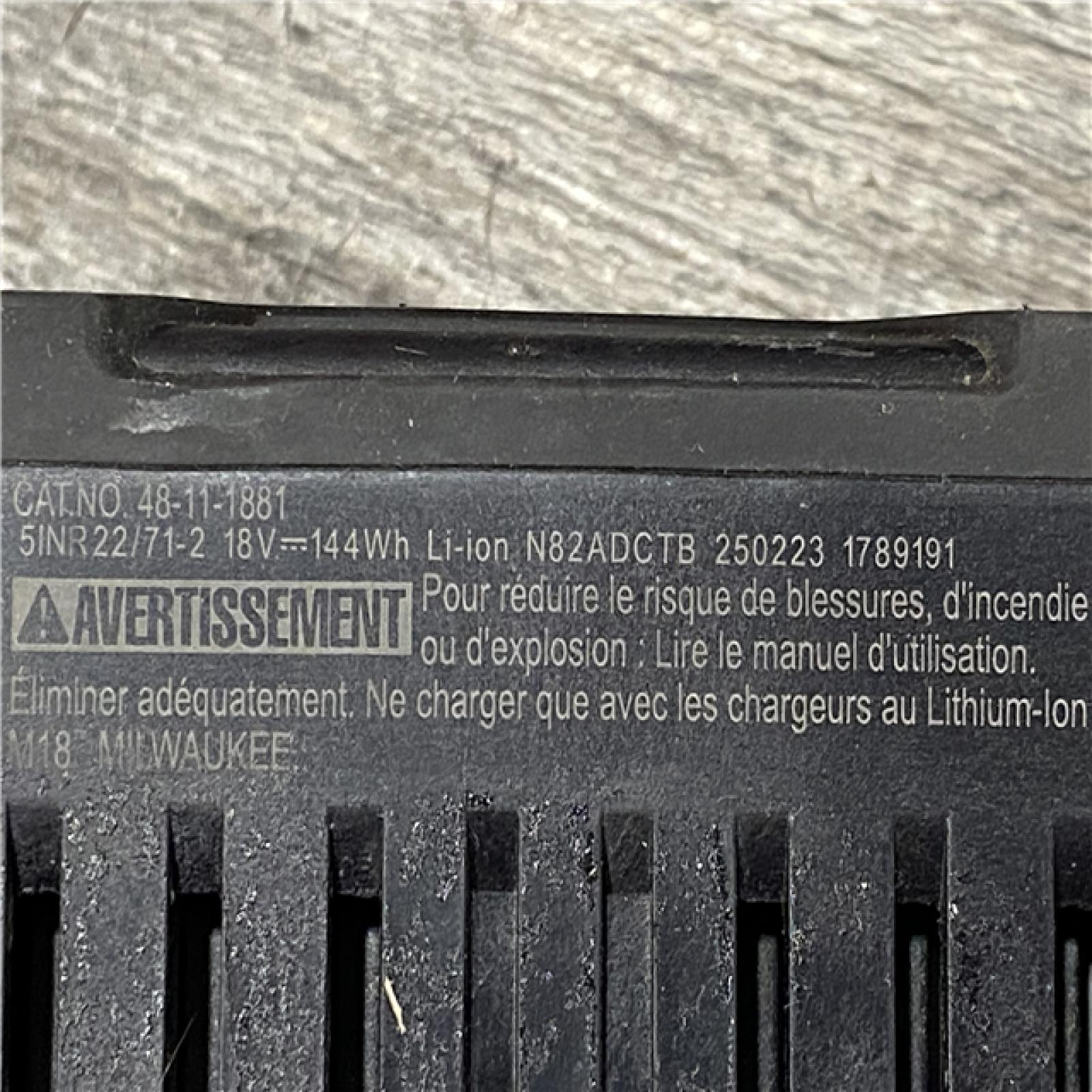 AS-IS Milwaukee FUEL 120 MPH 500 CFM 18V Brushless Cordless Battery Powered Leaf Blower Kit