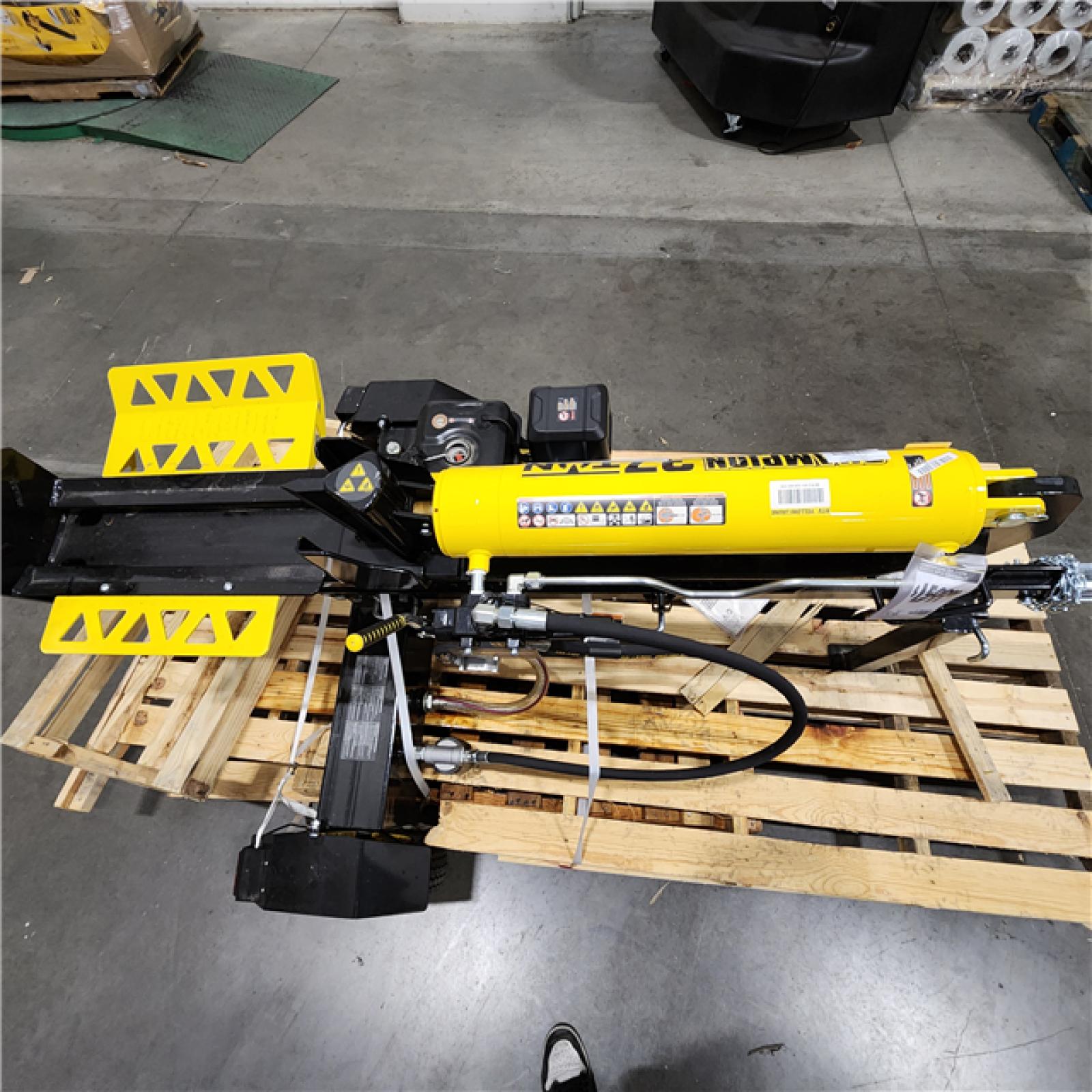 Dallas Location - As-Is Champion Power Equipment 37 Ton 338cc Gas Powered Log Splitter