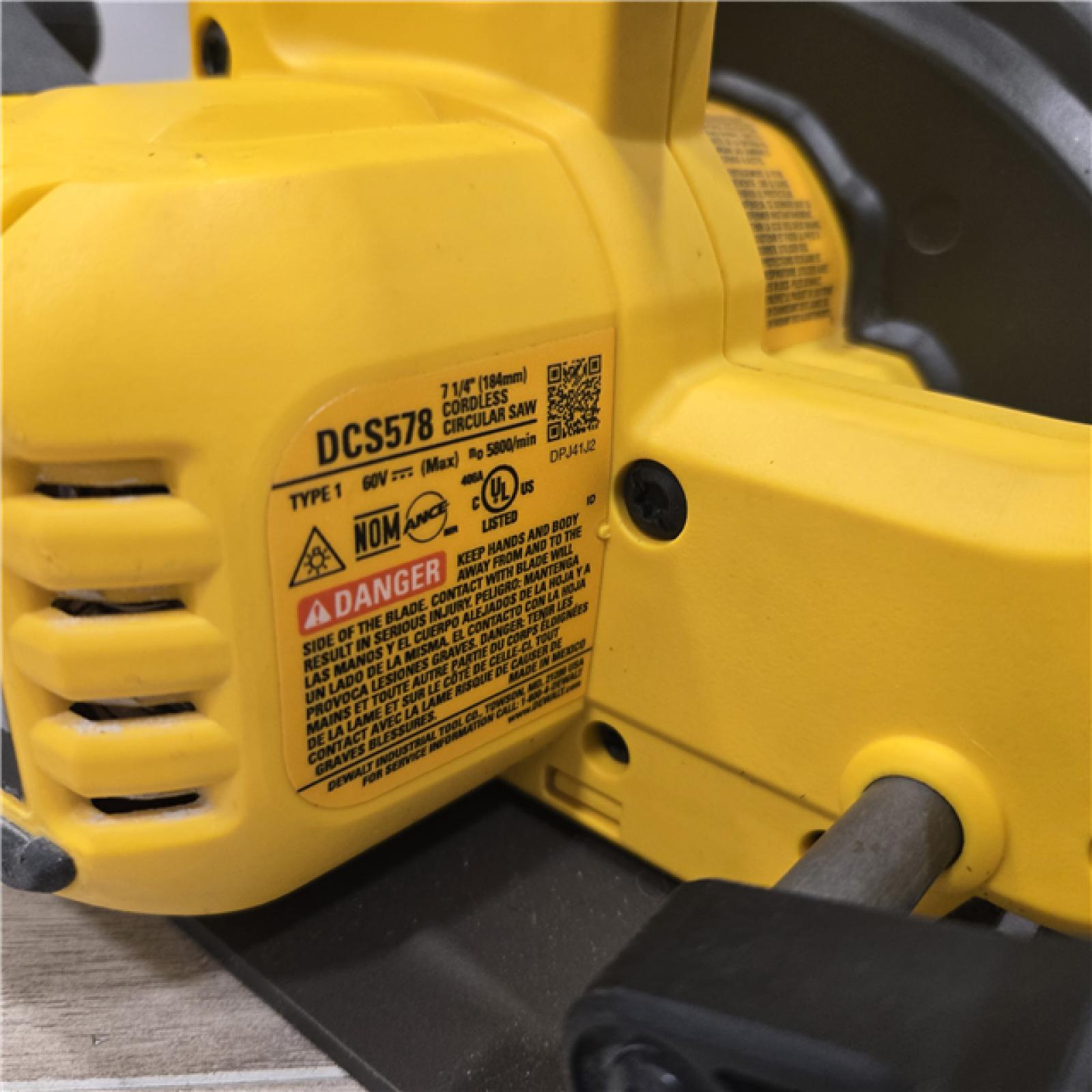 AS-IS DeWALT Flexvolt Max 7-1/4 60V Circular Saw (Tool Only)