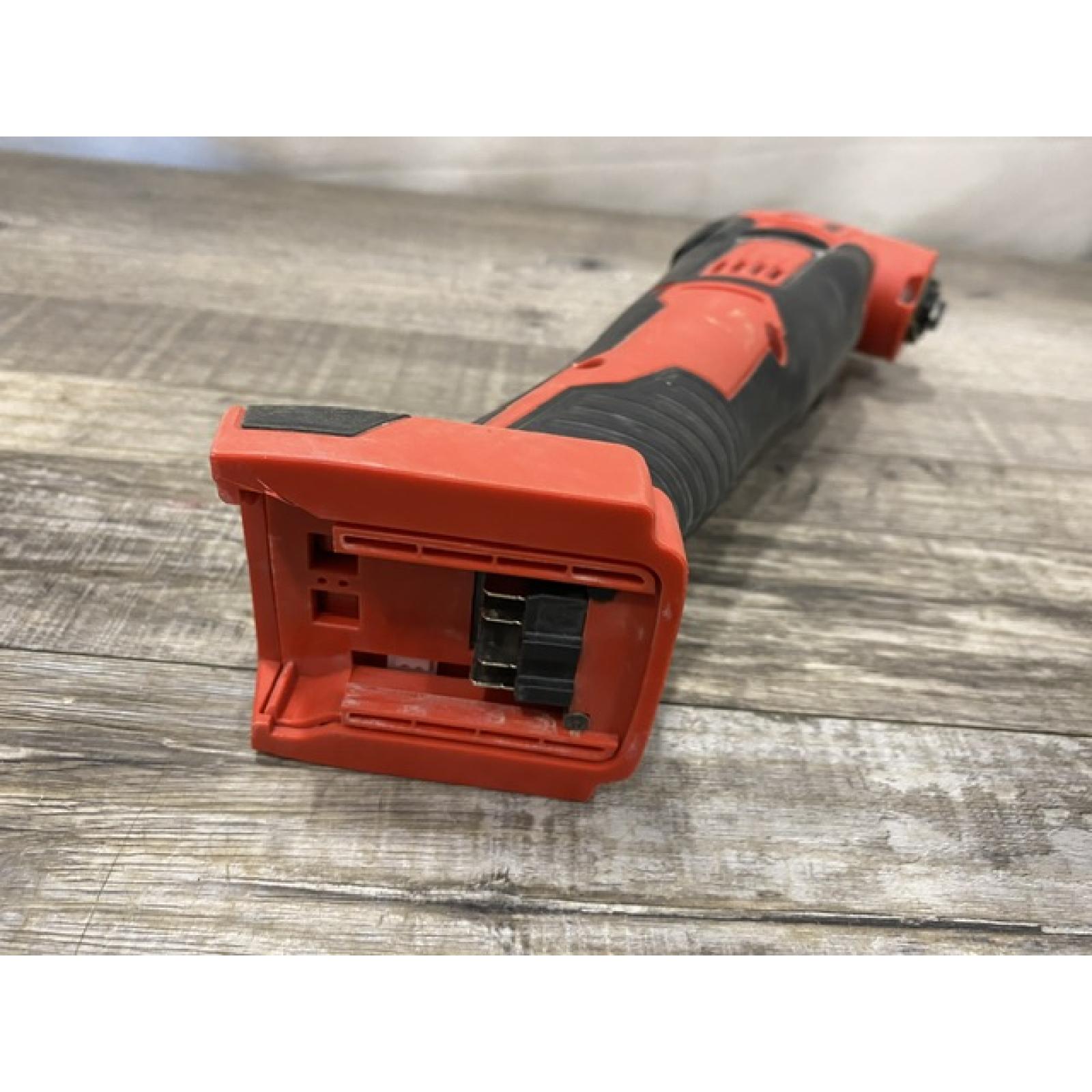 AS-IS Milwaukee 18V Lithium-Ion Cordless Oscillating Multi-Tool (Tool-Only)
