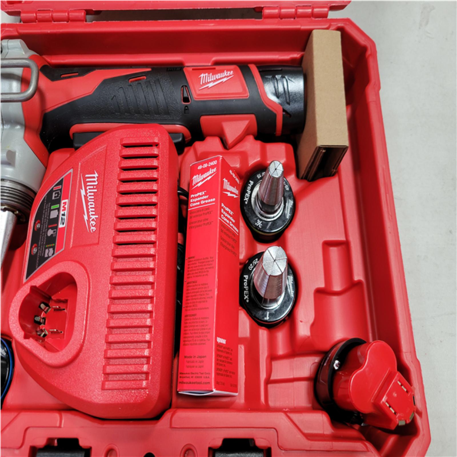 CALIFORNIA AS-IS MILWAUKEE M12 PEX EXPANDER KIT