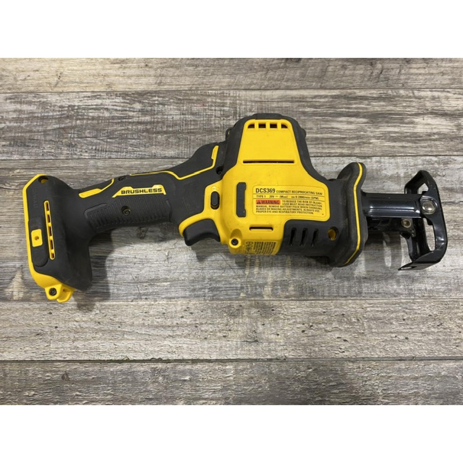 AS-IS DEWALT Atomic 20-Volt Maximum Cordless Brushless Compact Reciprocating Saw Kit