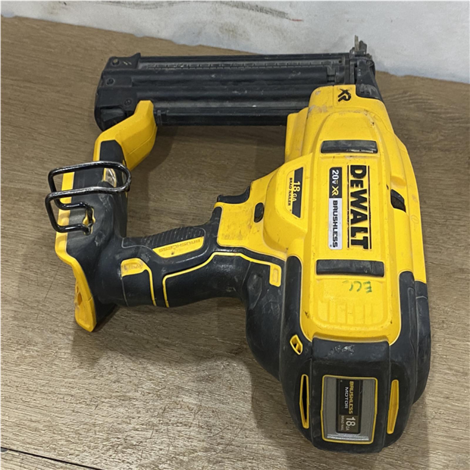 AS-IS DEWALT 20V MAX XR 18 Gauge Cordless Brad Nailer (Tool Only)