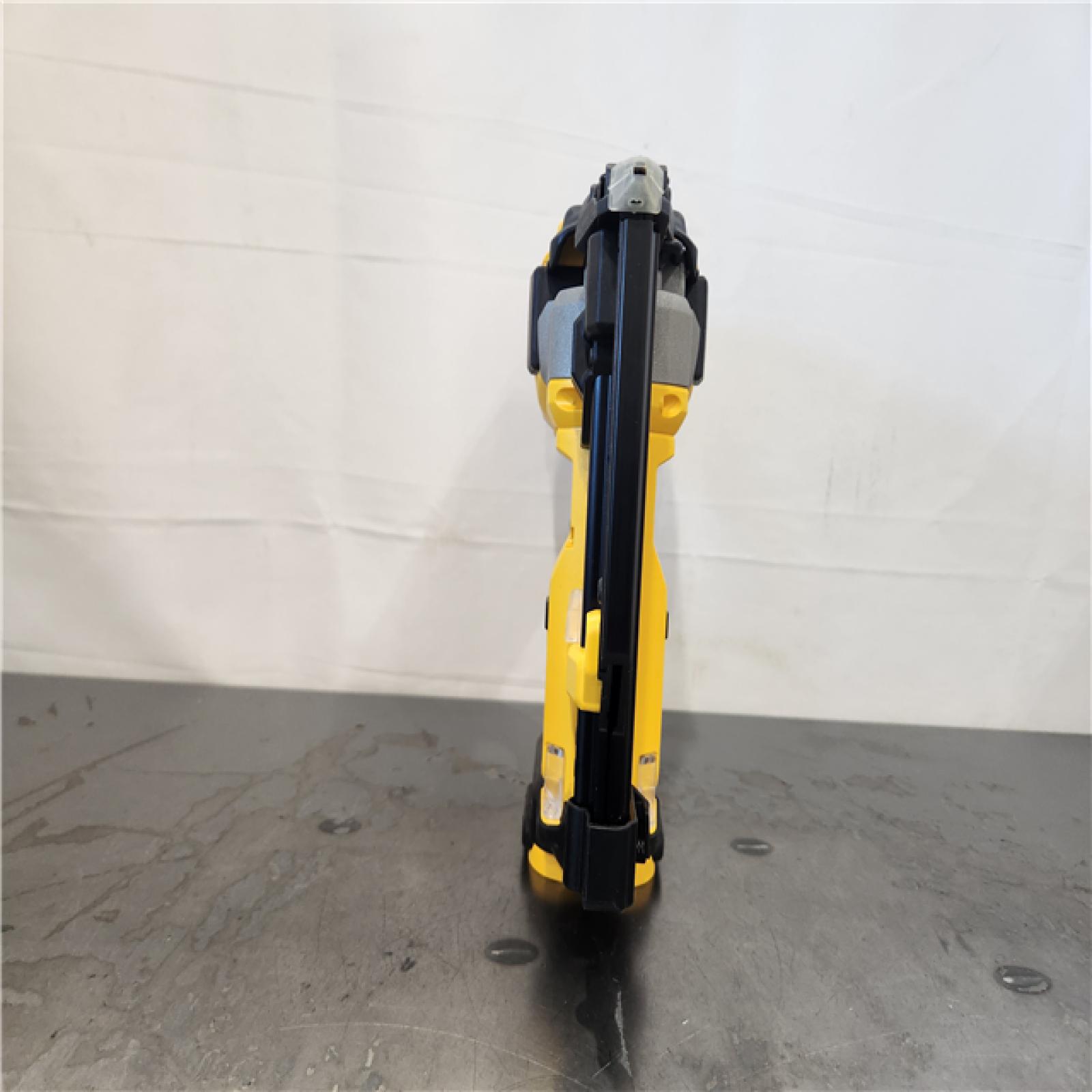 AS-IS- DEWALT ATOMIC 20V MAX Lithium Ion Cordless 23 Gauge Pin Nailer Kit