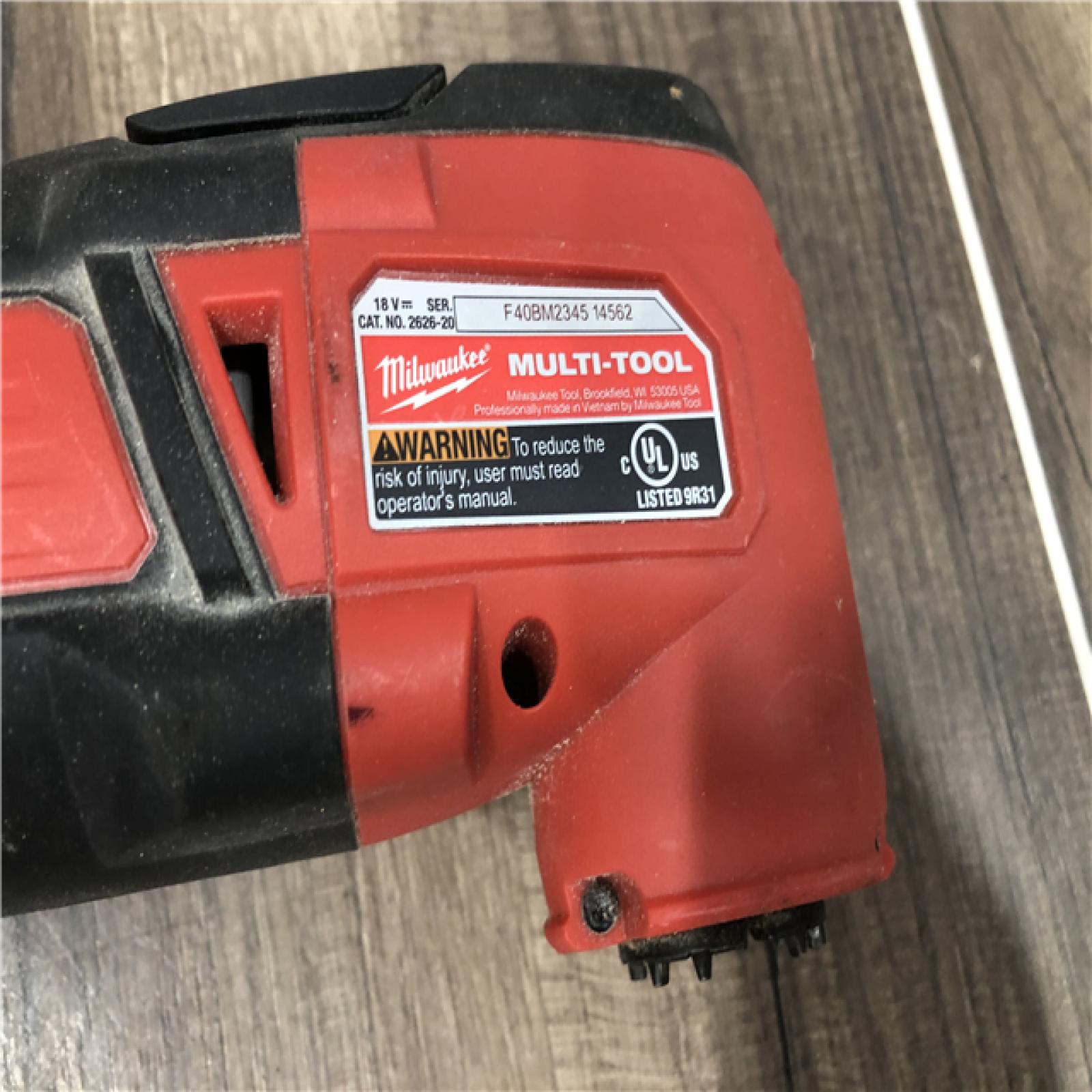 AS-IS Milwaukee 18V Lithium-Ion Cordless Oscillating Multi-Tool (Tool-Only)