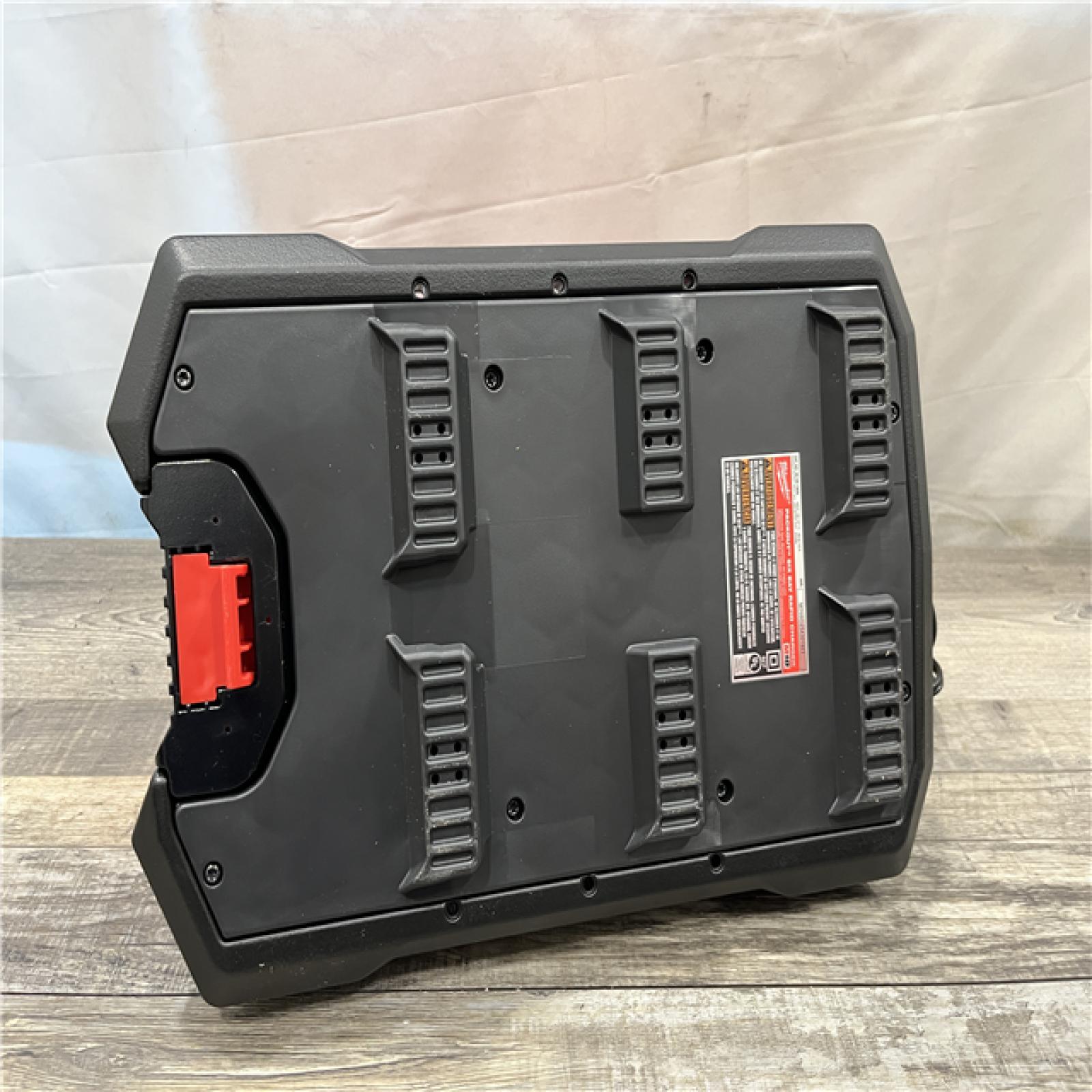 AS-IS Milwaukee 18V Lithium-Ion REDLITHIUM FORGE Starter Kit with (2) 12.0 Ah Battery Pack and PACKOUT 6-Port Rapid Charger