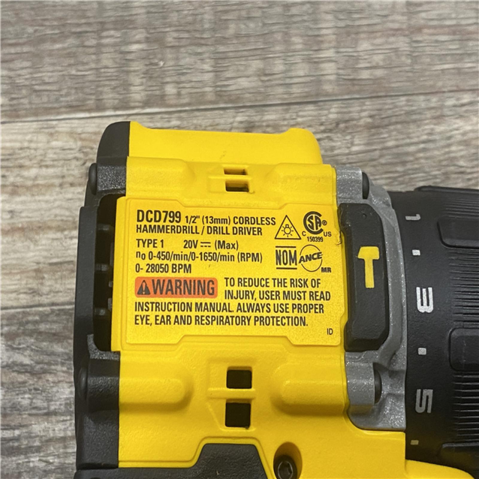 AS-IS DEWALT ATOMIC 20V Lithium-Ion Cordless 1/2 in. Hammer Drill Kit