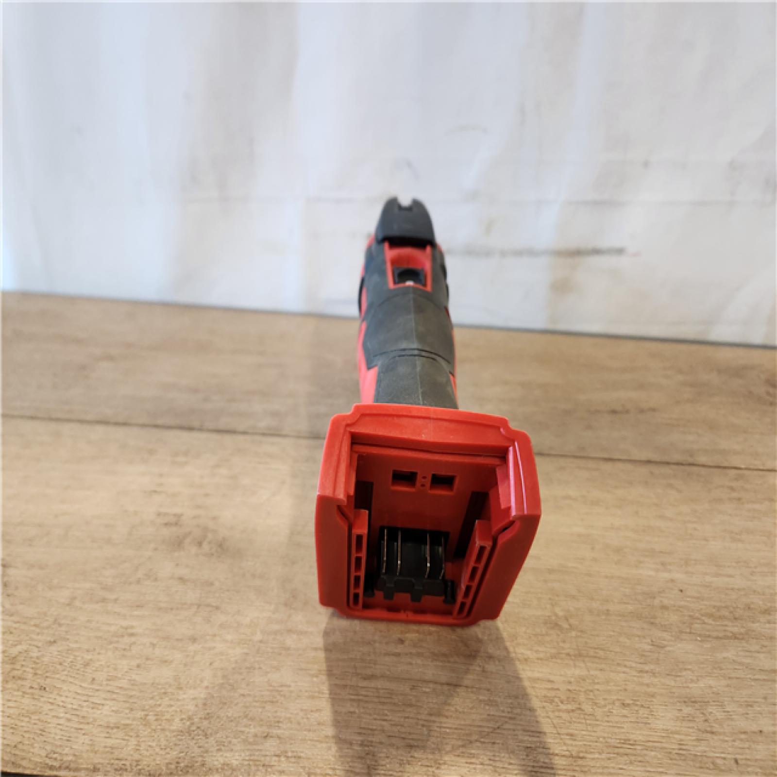 AS-IS- Milwaukee 18V Lithium-Ion Cordless Oscillating Multi-Tool Kit