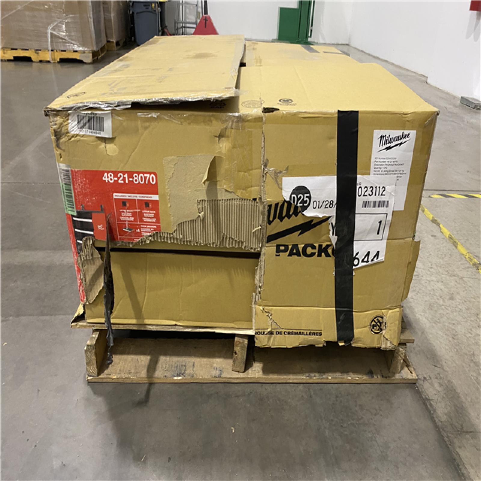 Dallas Location - As-Is Milwaukee PACKOUT Rack Kit