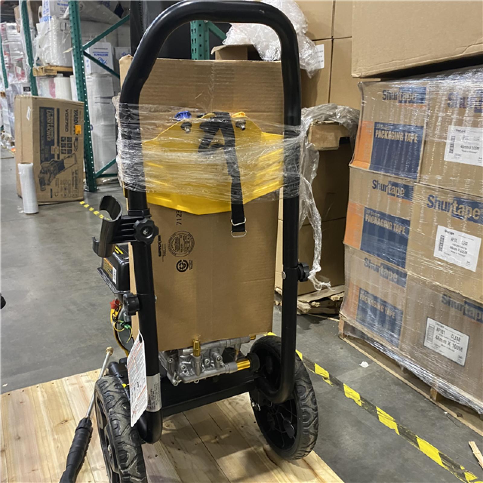 Dallas Location - As-Is Shop DEWALT 3400 PSI 2.5 GPM Gas Pressure Washer