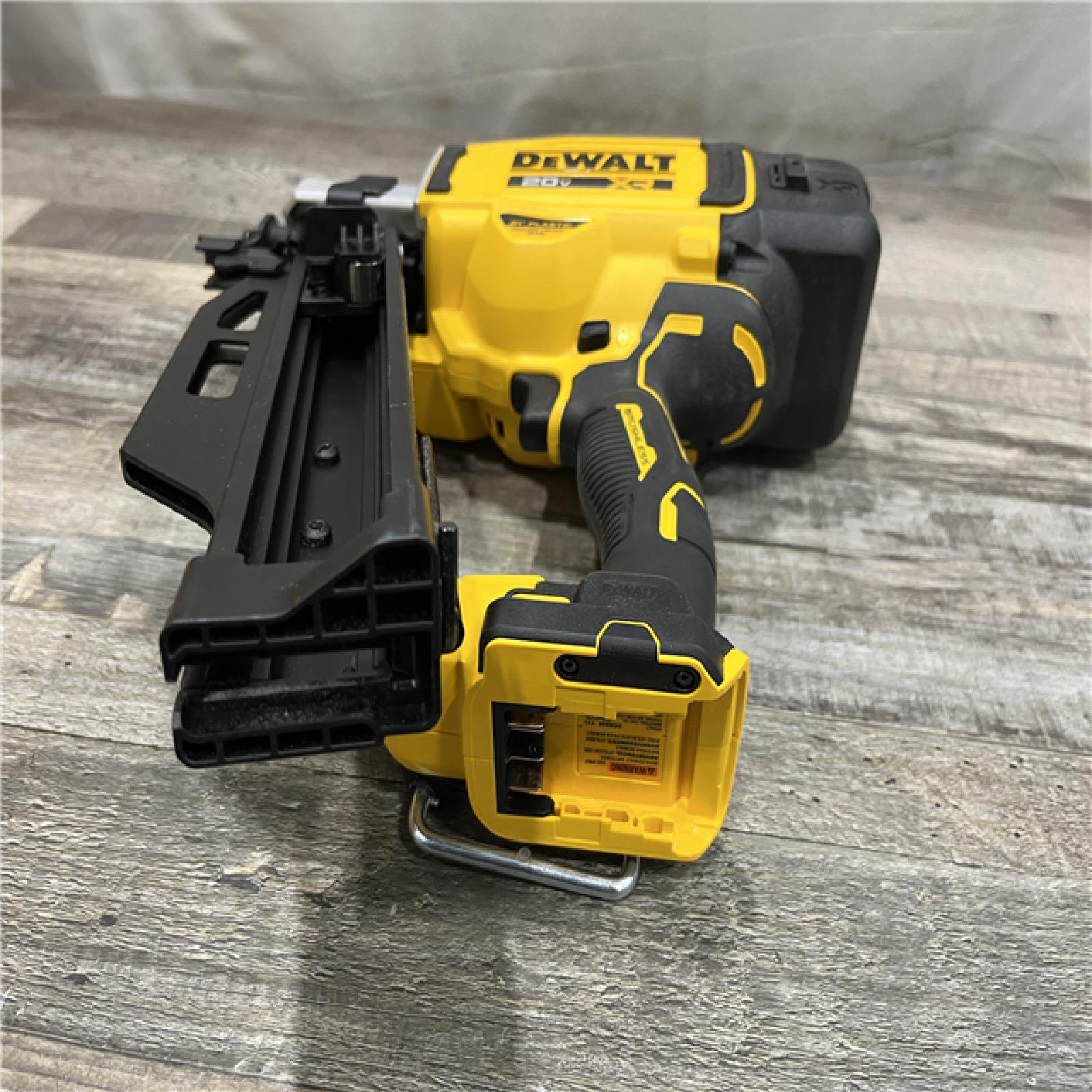 AS-IS DEWALT 20-Volt 21° Cordless Framing Nailer (Tool-Only)