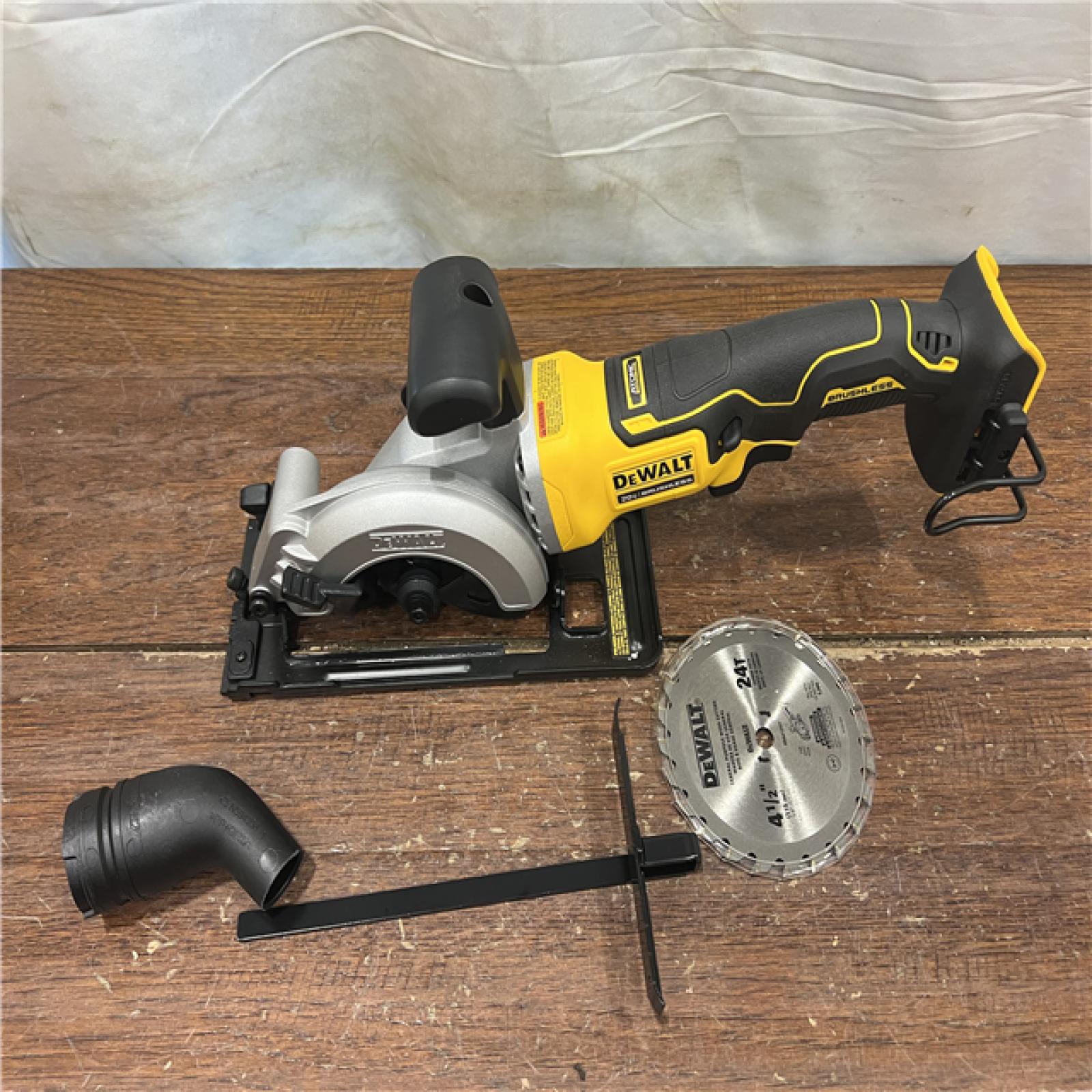 AS-IS DEWALT ATOMIC 20V MAX Cordless Brushless 4-1/2 in. Circular Saw (Tool Only)