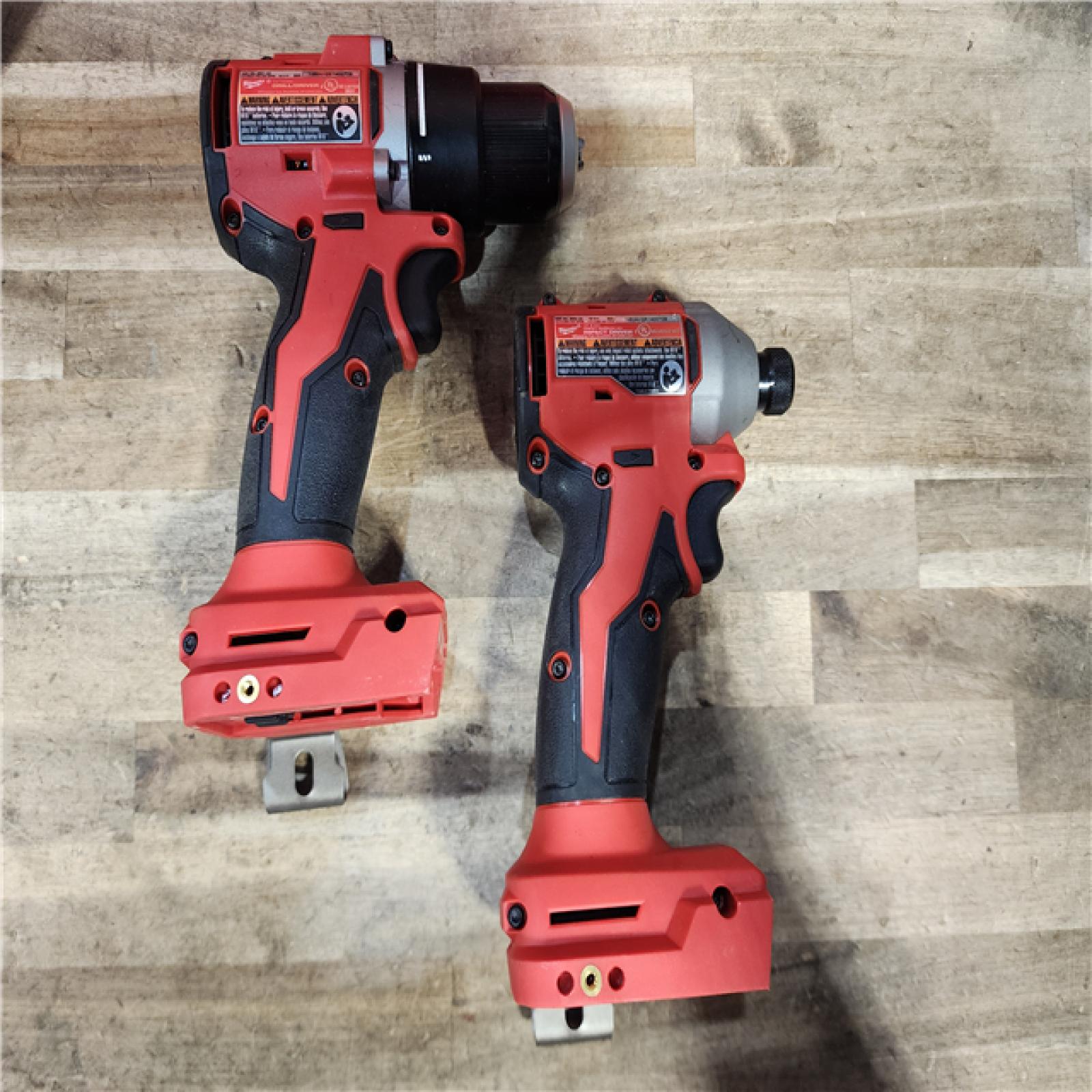 HOUSTON LOCATION - AS-IS Milwaukee 18V Lithium-Ion Brushless Cordless Compact Drill/Impact Combo Kit