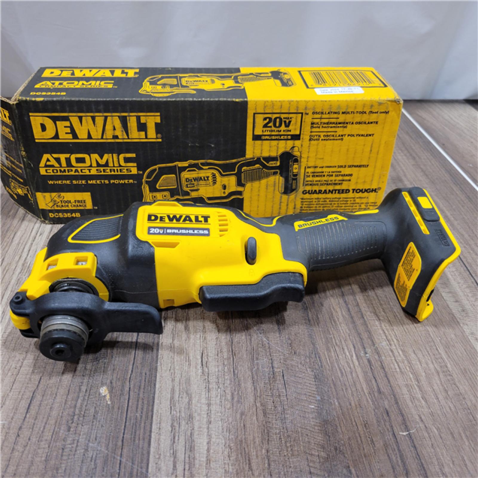 AS-IS DEWALT ATOMIC 20V MAX Cordless Brushless Oscillating Multi Tool (Tool Only)