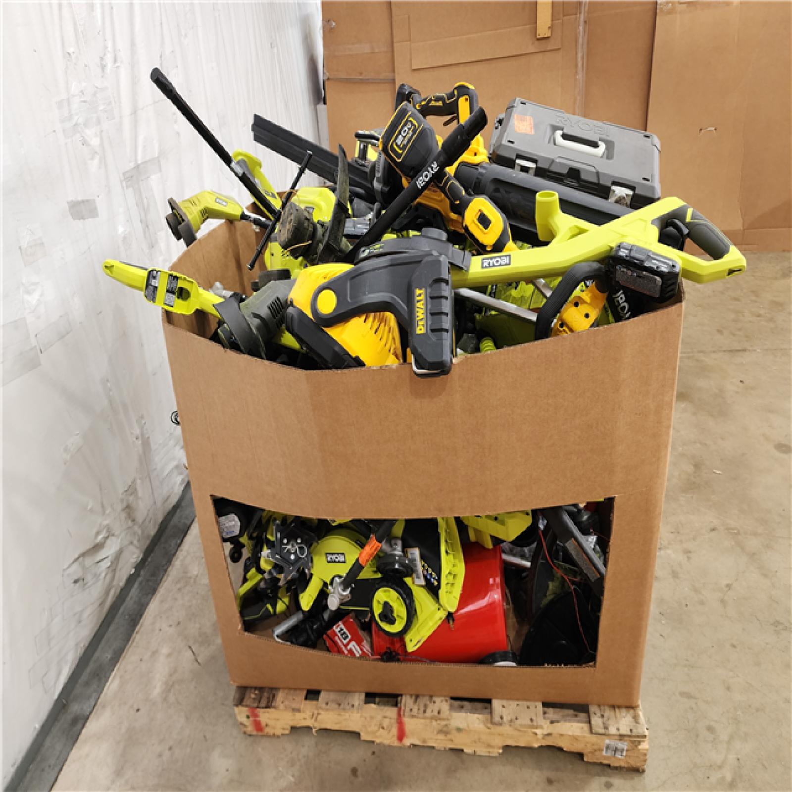 HOUSTON LOCATION - AS-IS TOOL PALLET