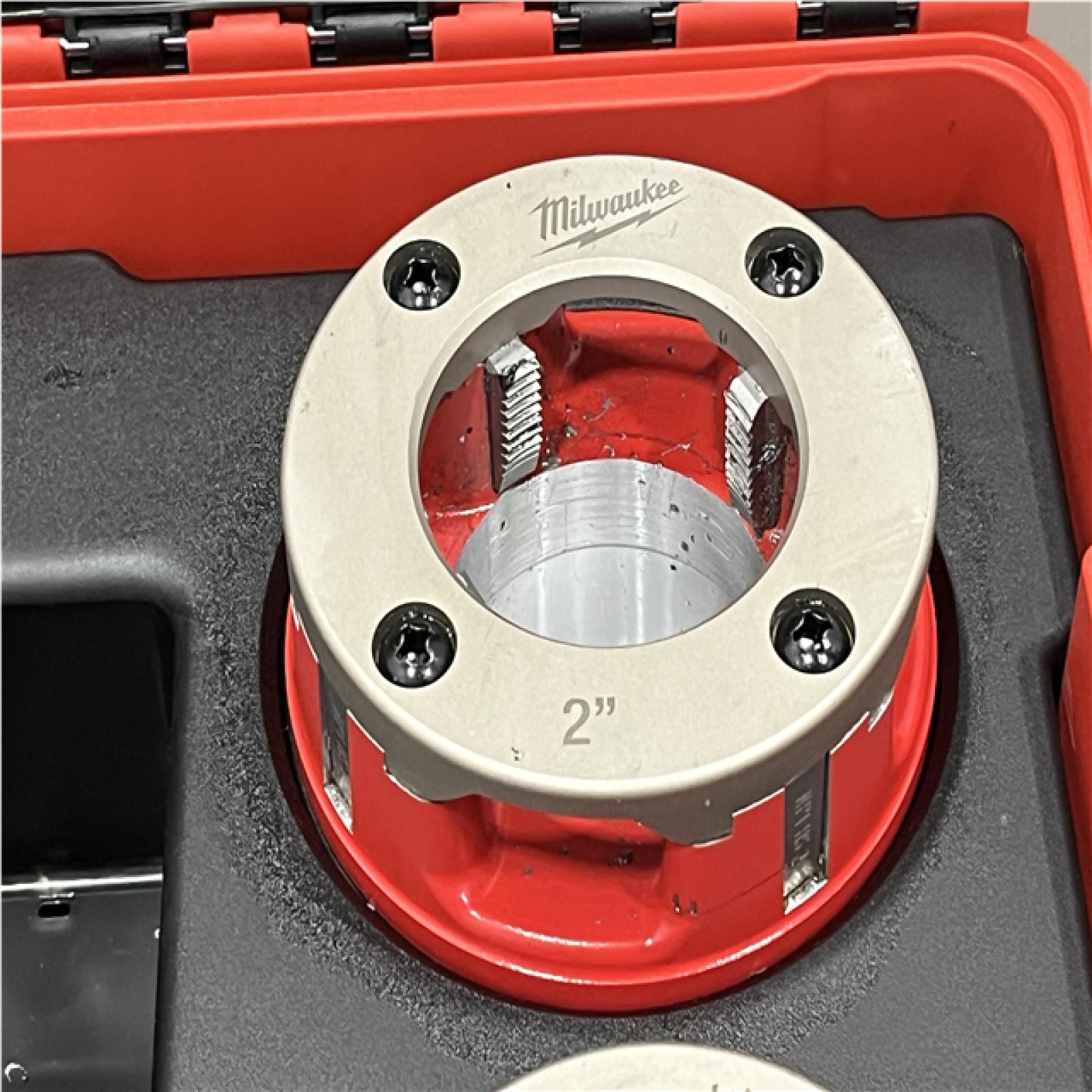 AS-IS Milwaukee 1/2 in. - 2 in. High Speed NPT Forged Aluminum Die Head PACKOUT Kit