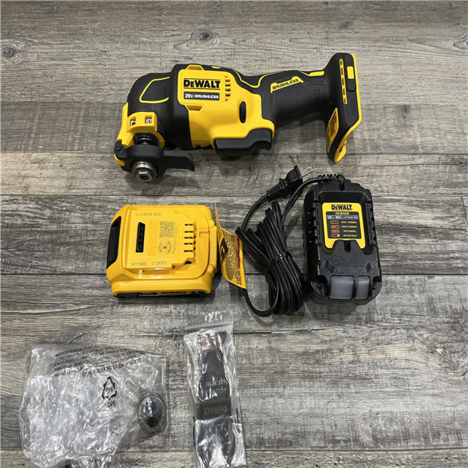 AS-IS DEWALT ATOMIC 20V MAX Cordless Brushless Oscillating Multi Tool Kit