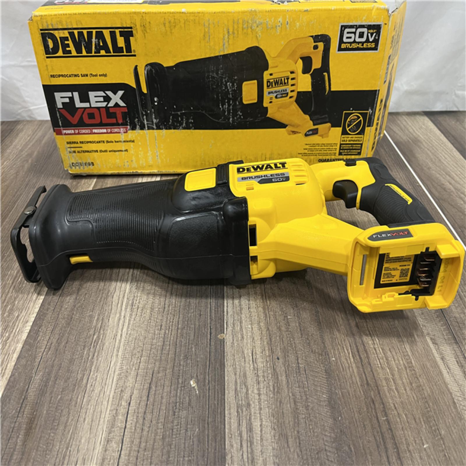 GOOD DeWalt DCS389B FLEXVOLT 60V MAX Cordless Brushless Reciprocating Saw (Tool-Only)