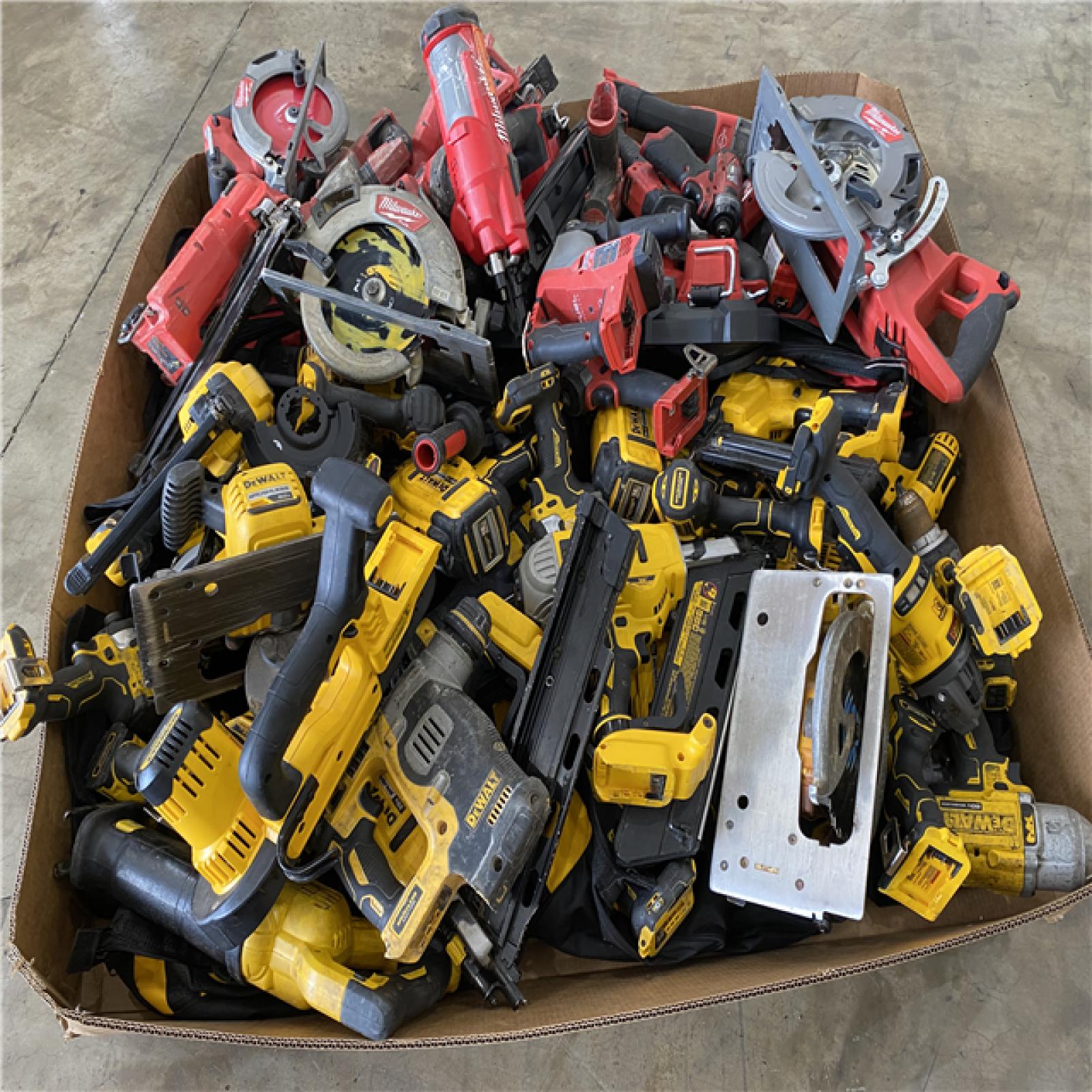 Houston Location AS IS - Tool Pallet