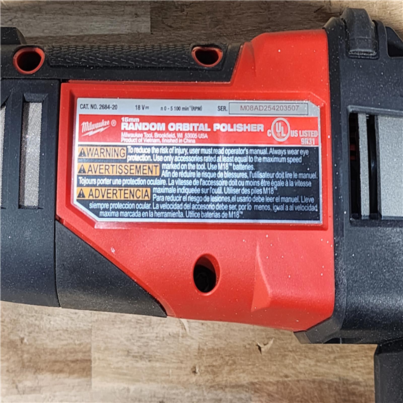 HOUSTON LOCATION - AS-IS Milwaukee  FUEL18V Lithium-Ion Brushless Cordless 15MM RANDOM ORBITAL Polisher (Tool-Only)