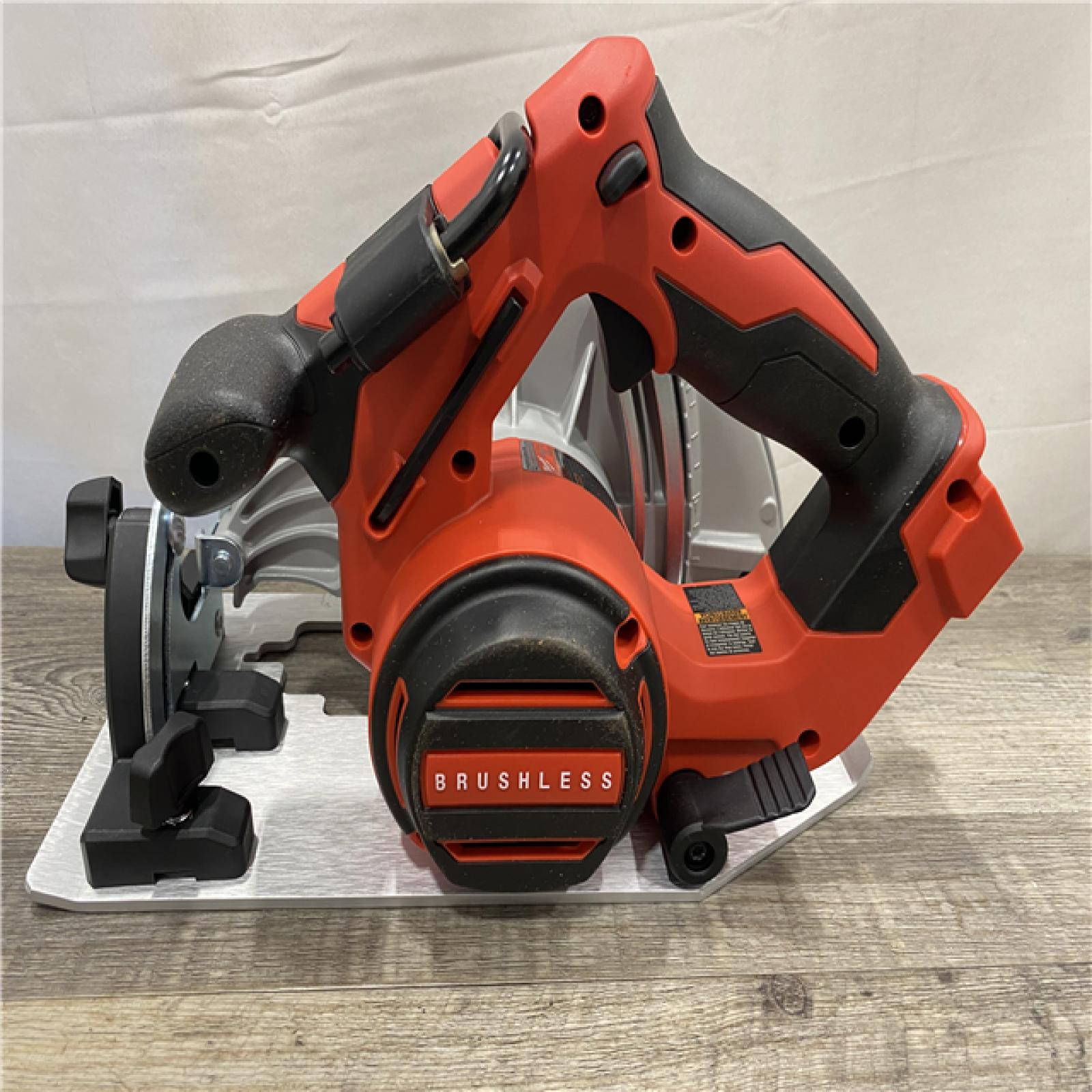 AS-IS Milwaukee 18V Lithium-Ion Brushless Cordless 7-1/4 in. Circular Saw (Tool-Only)