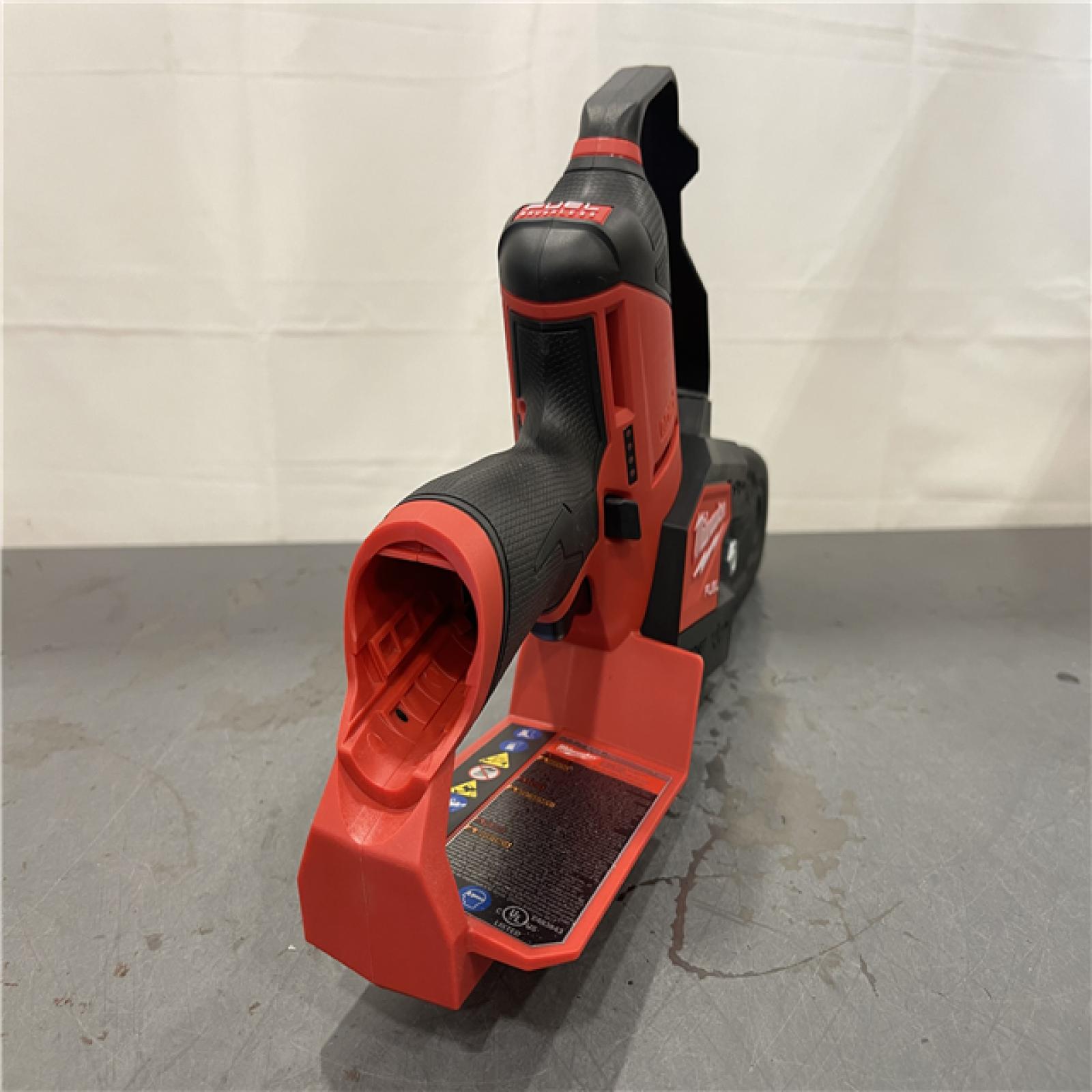 AS-IS - Milwaukee M12 FUEL 6 in. 12V Lithium-Ion Brushless Electric Cordless Battery Pruning Saw HATCHET