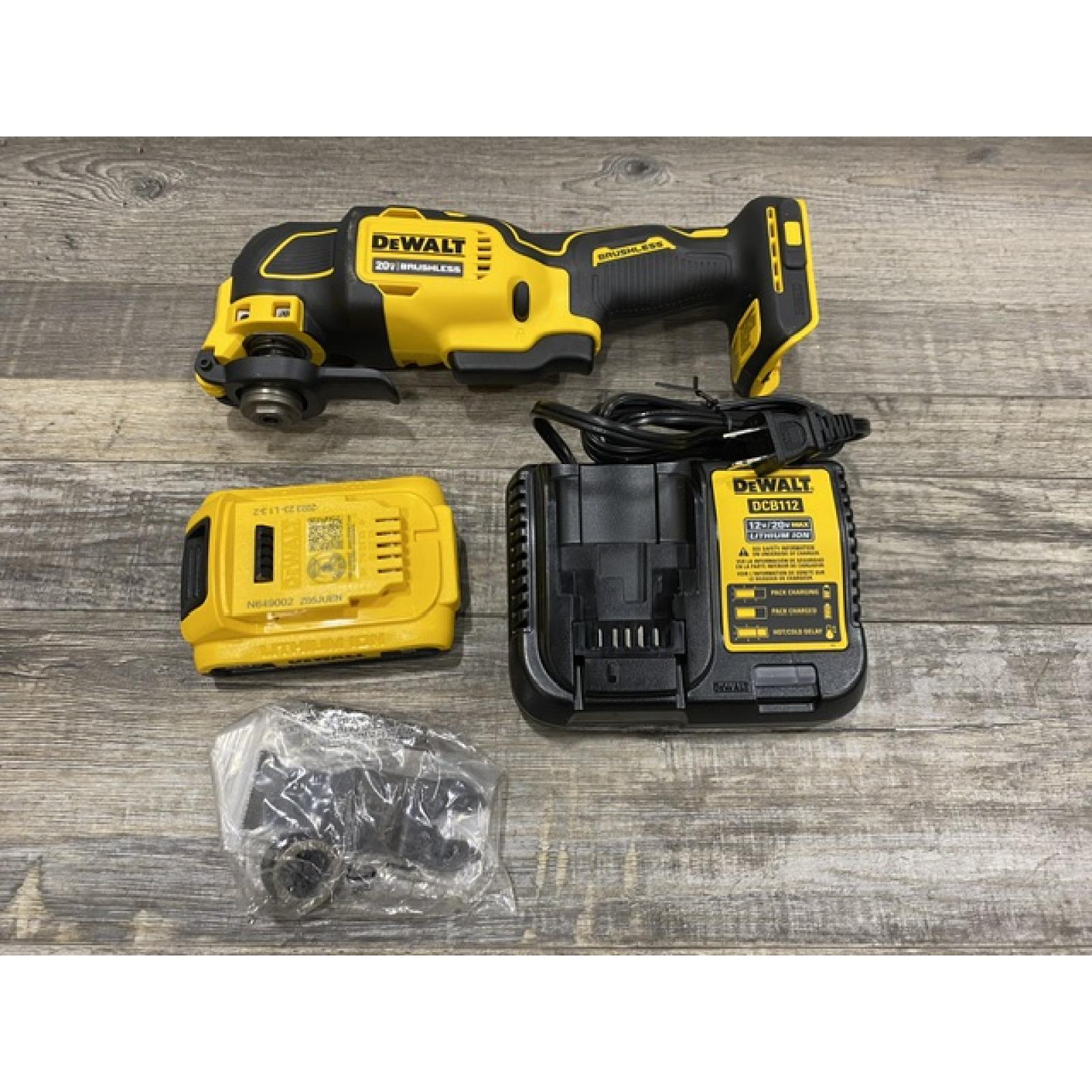 AS-IS DEWALT ATOMIC 20V MAX Cordless Brushless Oscillating Multi Tool Kit