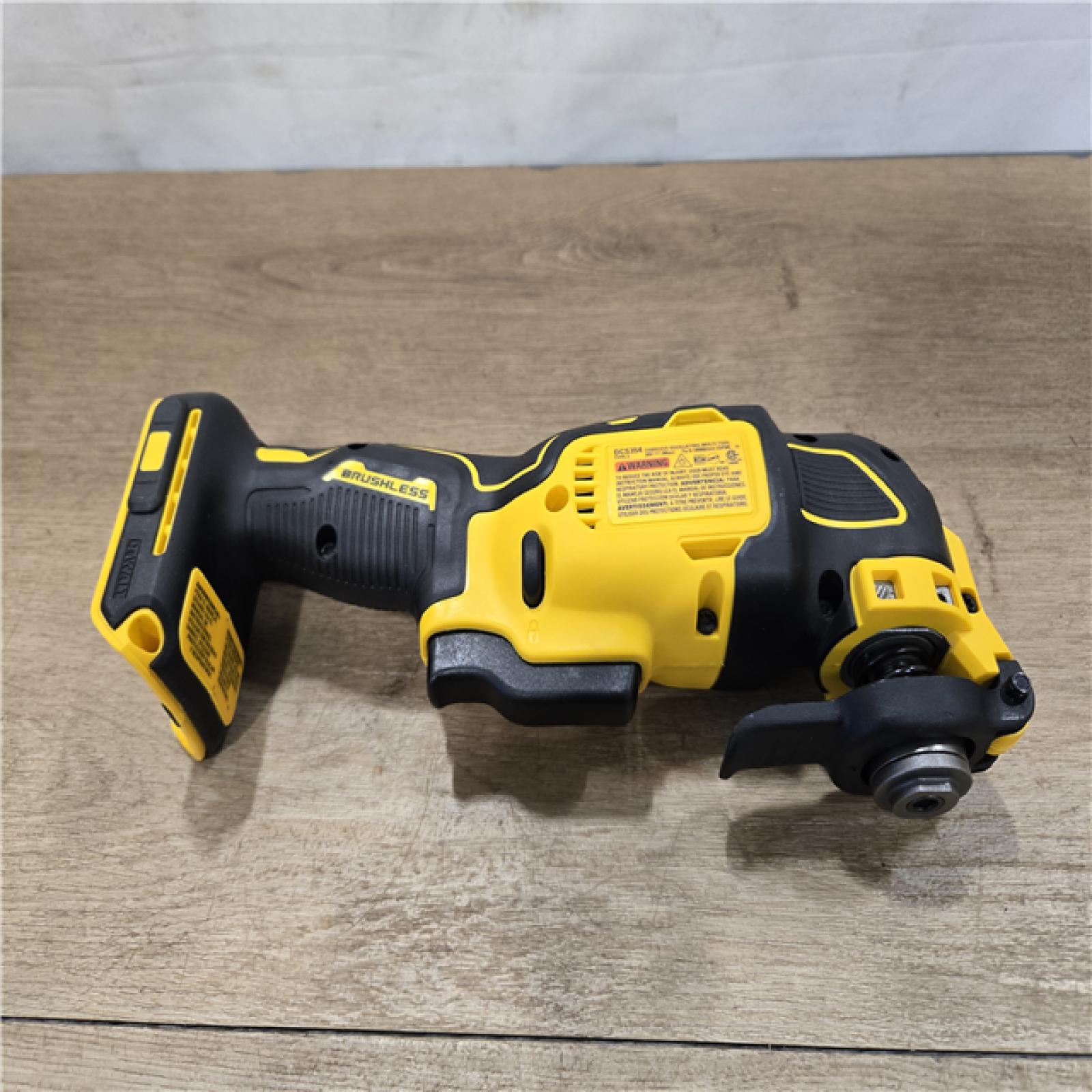 AS-IS DEWALT ATOMIC 20V MAX* Cordless Oscillating Multi Tool (Tool-Only)