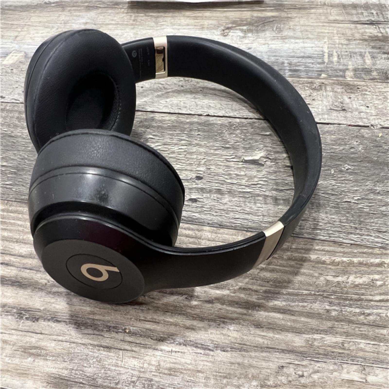 AS-IS Beats - Solo 4 Wireless On-Ear Headphones - Matte Black & Gold