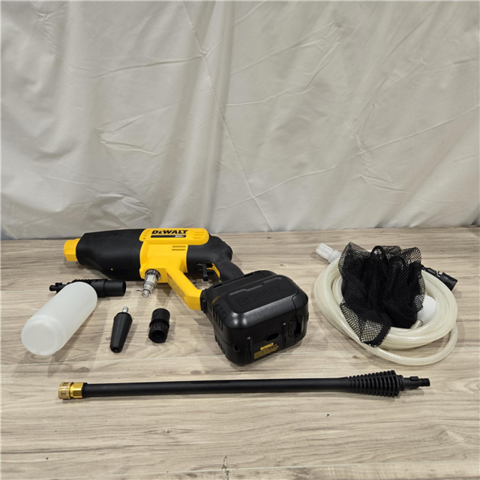 AS-IS Dewalt 20V 550 PSI 1 GPM Cordless Power Cleaner (Tool-Only) DCPW550B