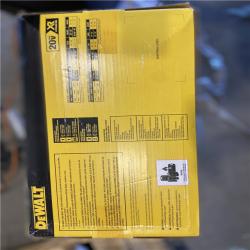 NEW! - DEWALT Women's Large Black 20-Volt MAX Heated Hooded Jacket Kit with 20-Volt Lithium-Ion MAX Battery and Charger