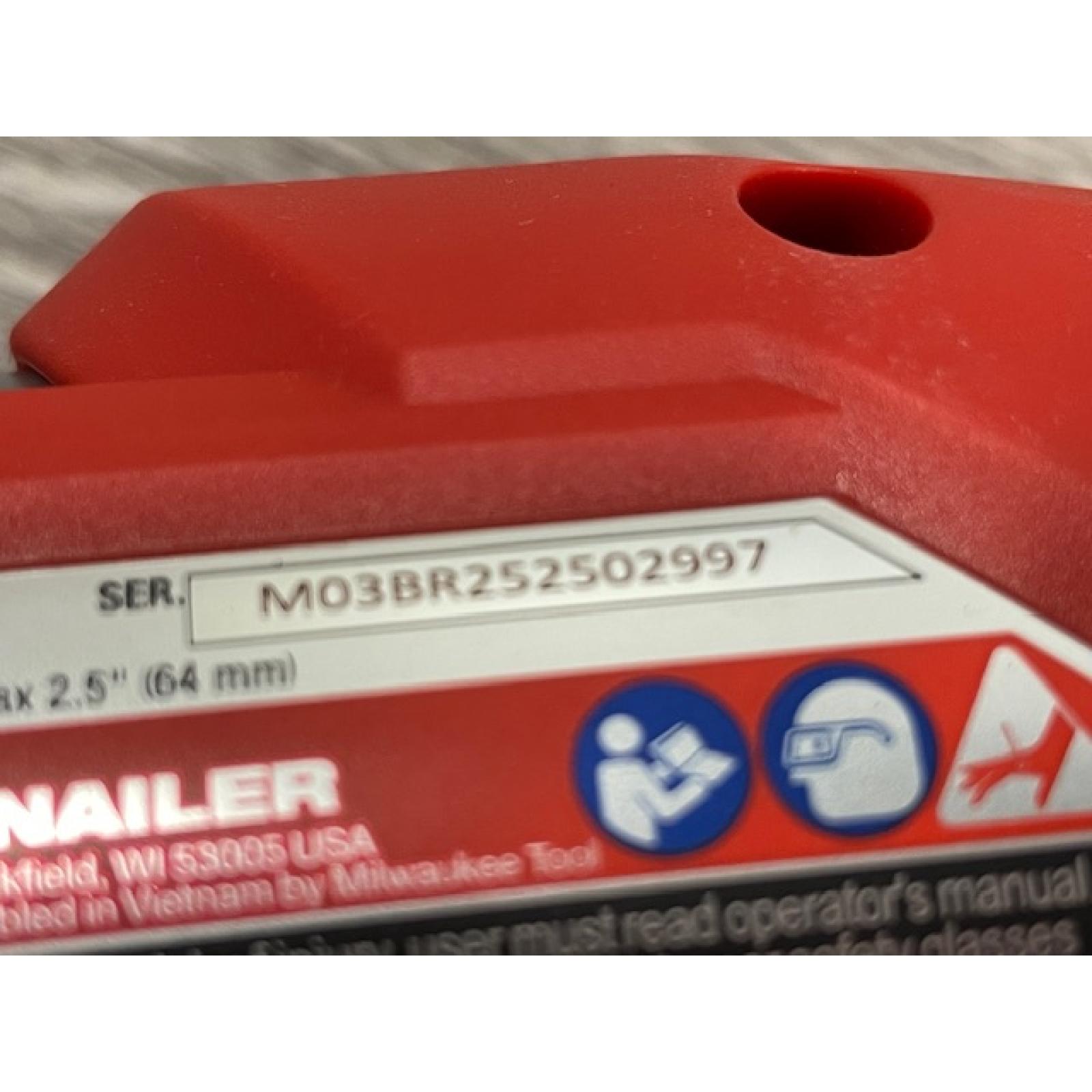 AS-IS Milwaukee FUEL 18-Volt Lithium-Ion Brushless Cordless Gen II 15-Gauge Angled Finish Nailer (Tool-Only)