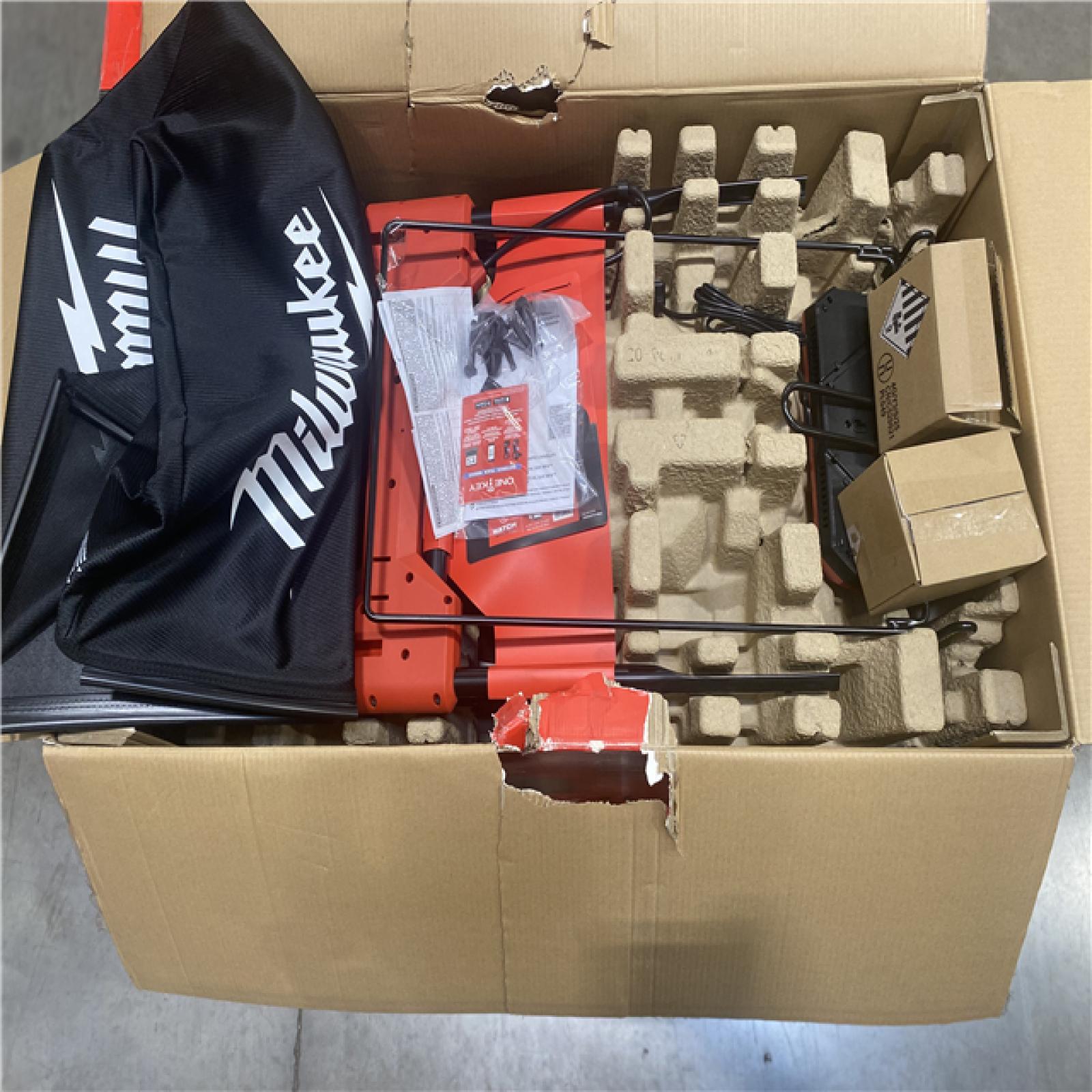 Dallas Location - As-Is -Milwaukee 18 FUEL 21 Self-Propelled Dual Battery Mower Kit