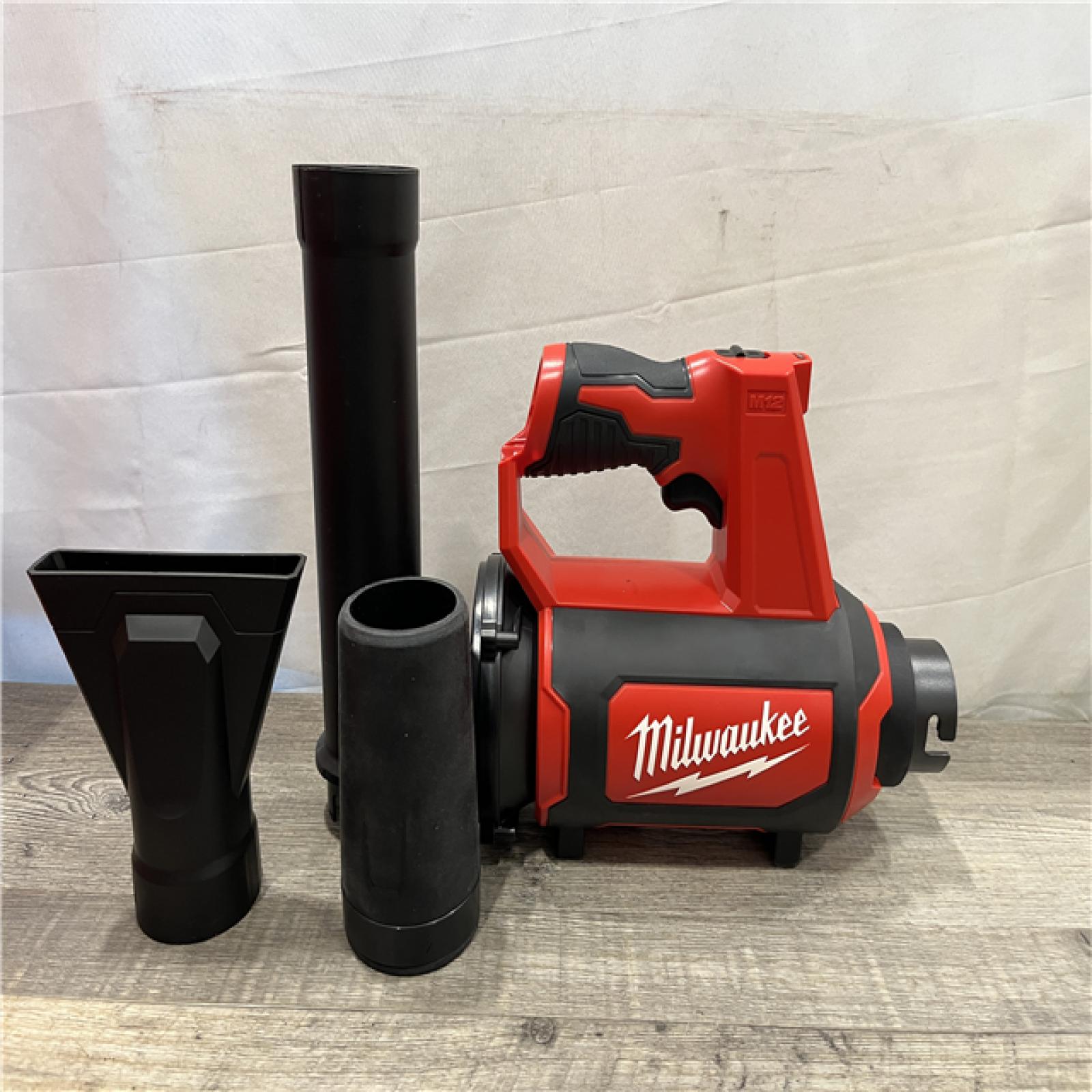 AS-IS Milwaukee 12V Lithium-Ion Cordless Compact Spot Blower (Tool-Only)