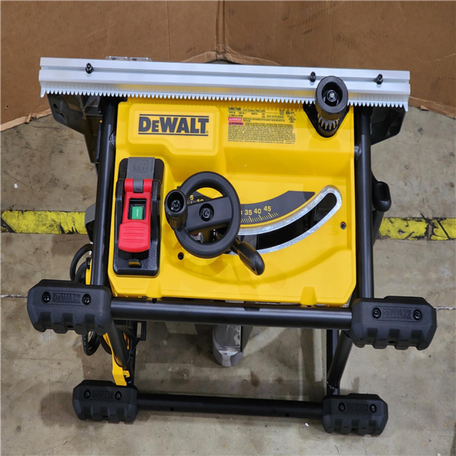 HOUSTON LOCATION - AS-IS DeWalt 15 Amps Corded 8-1/4 in. Compact Table Saw