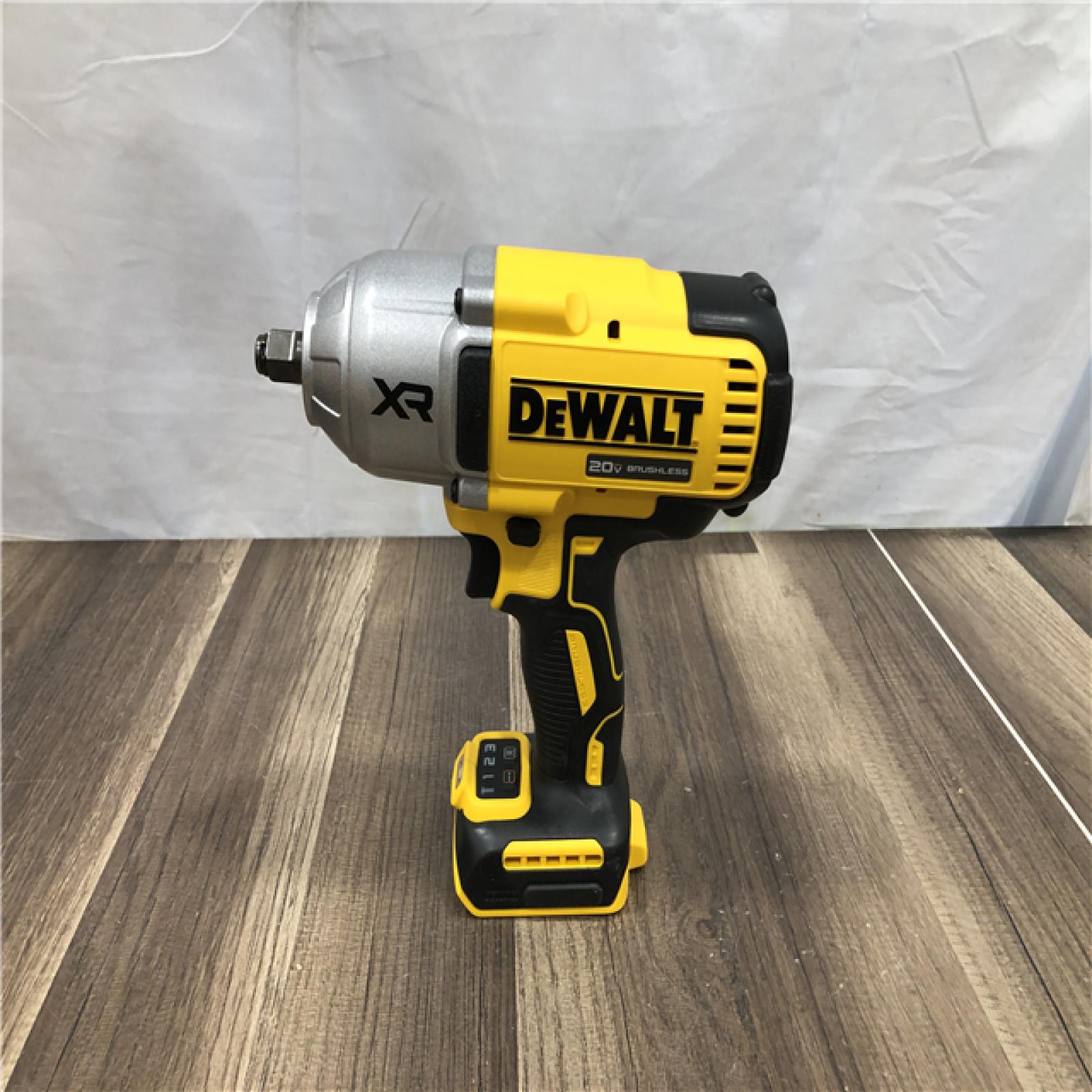 AS-IS DEWALT 20V MAX Lithium-Ion Cordless 1/2 in. Impact Wrench Kit