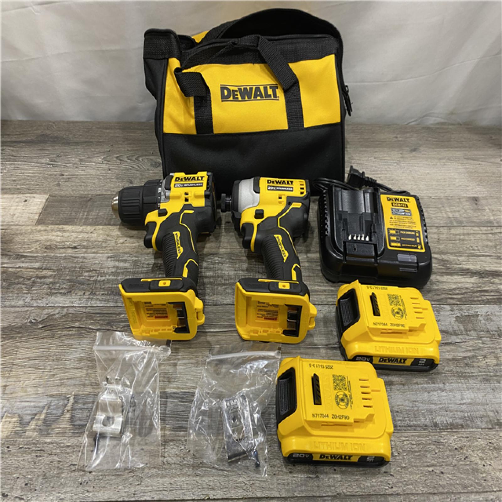 AS-IS DEWALT ATOMIC 20-Volt MAX Lithium-Ion Cordless Combo Kit